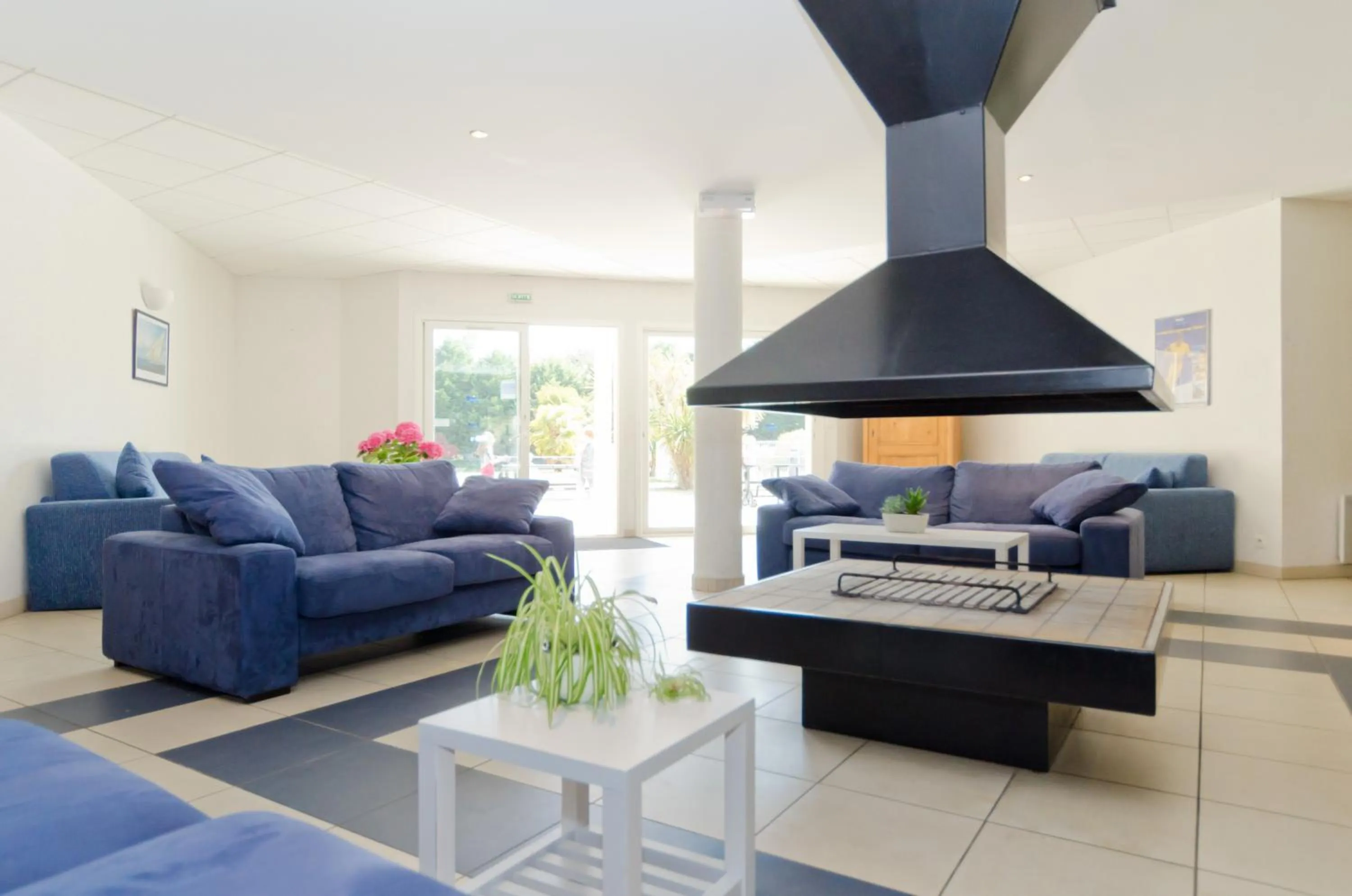 Lounge or bar in Résidence Néméa Kermael