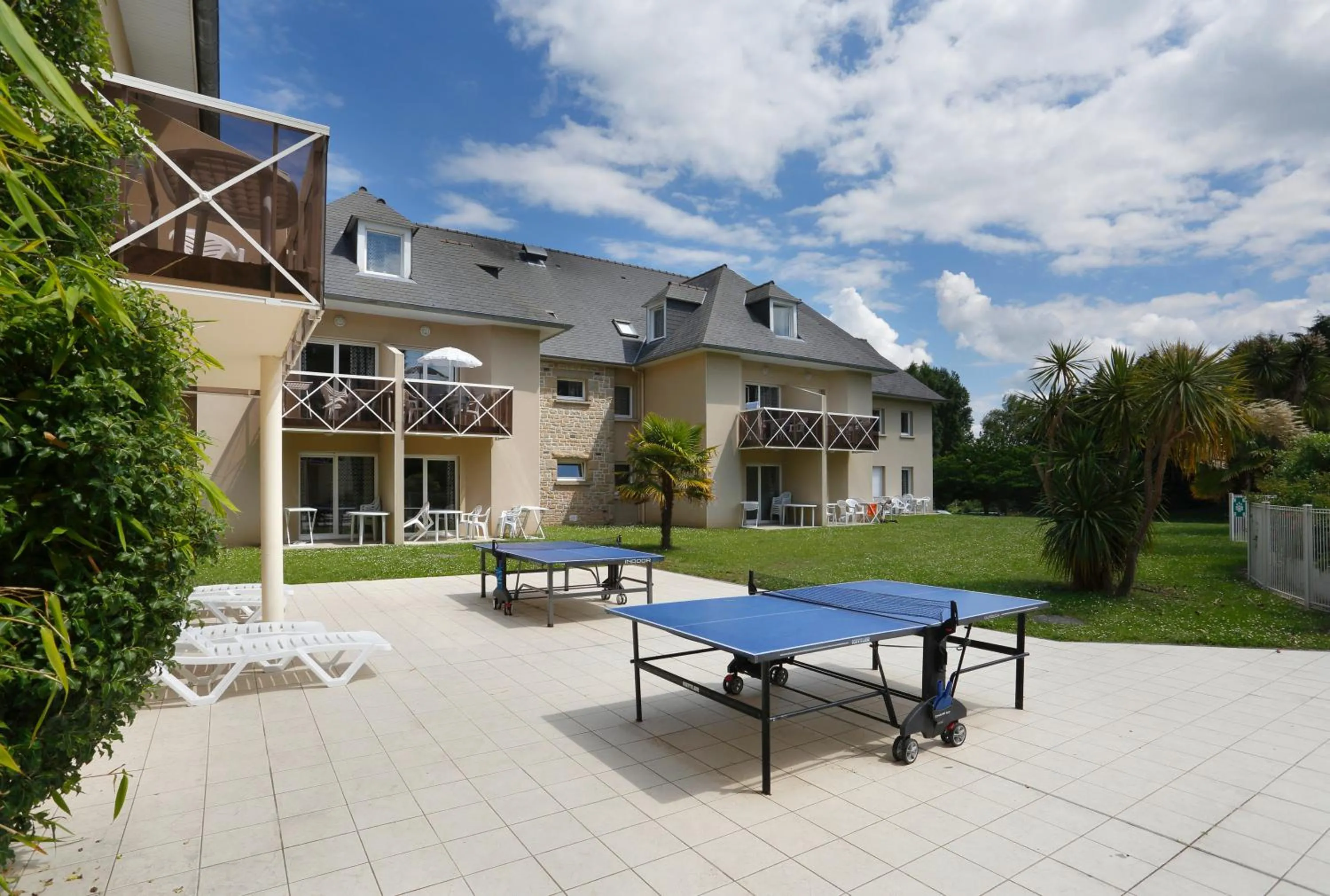 Table tennis in Résidence Néméa Kermael
