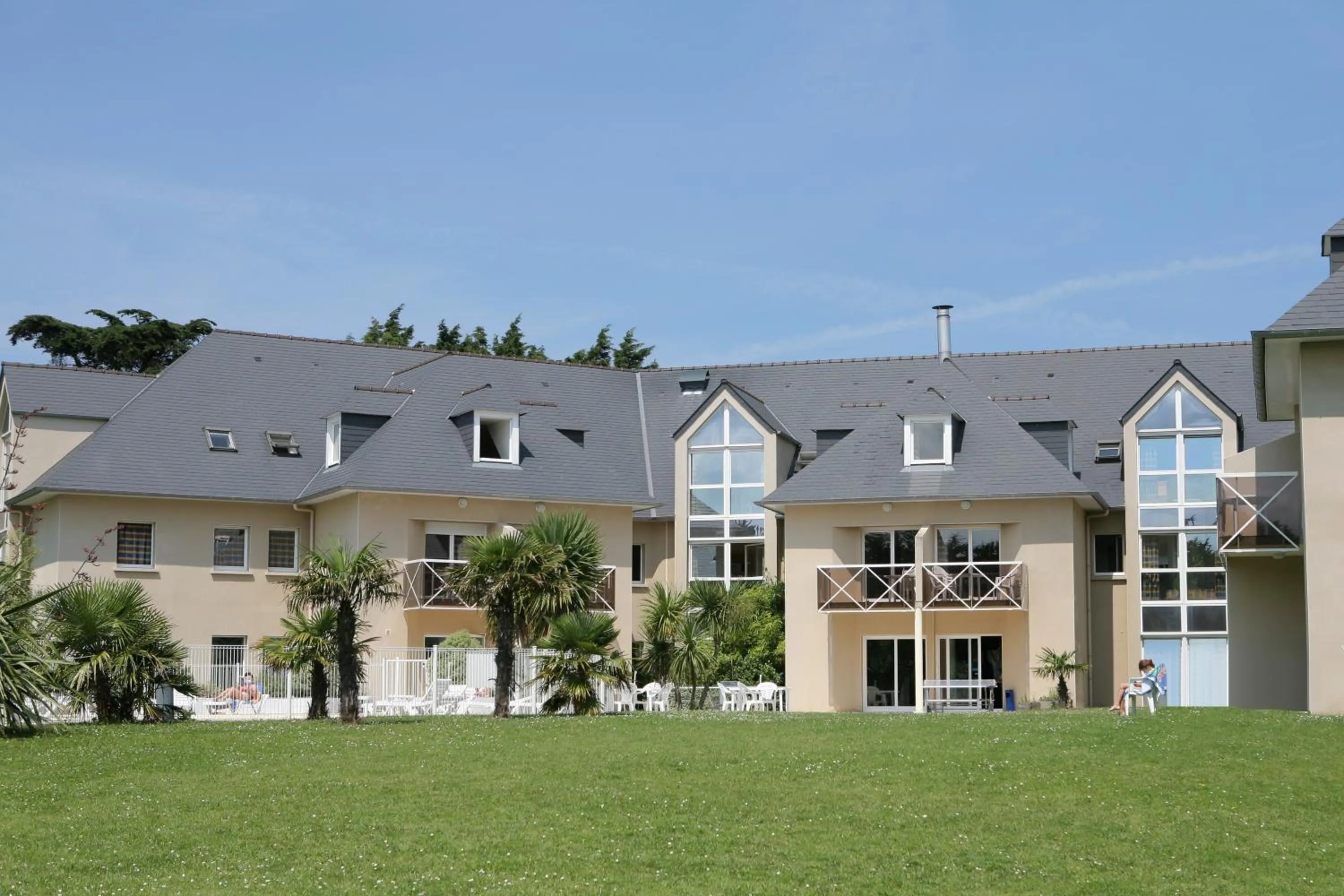 Facade/entrance in Résidence Néméa Kermael