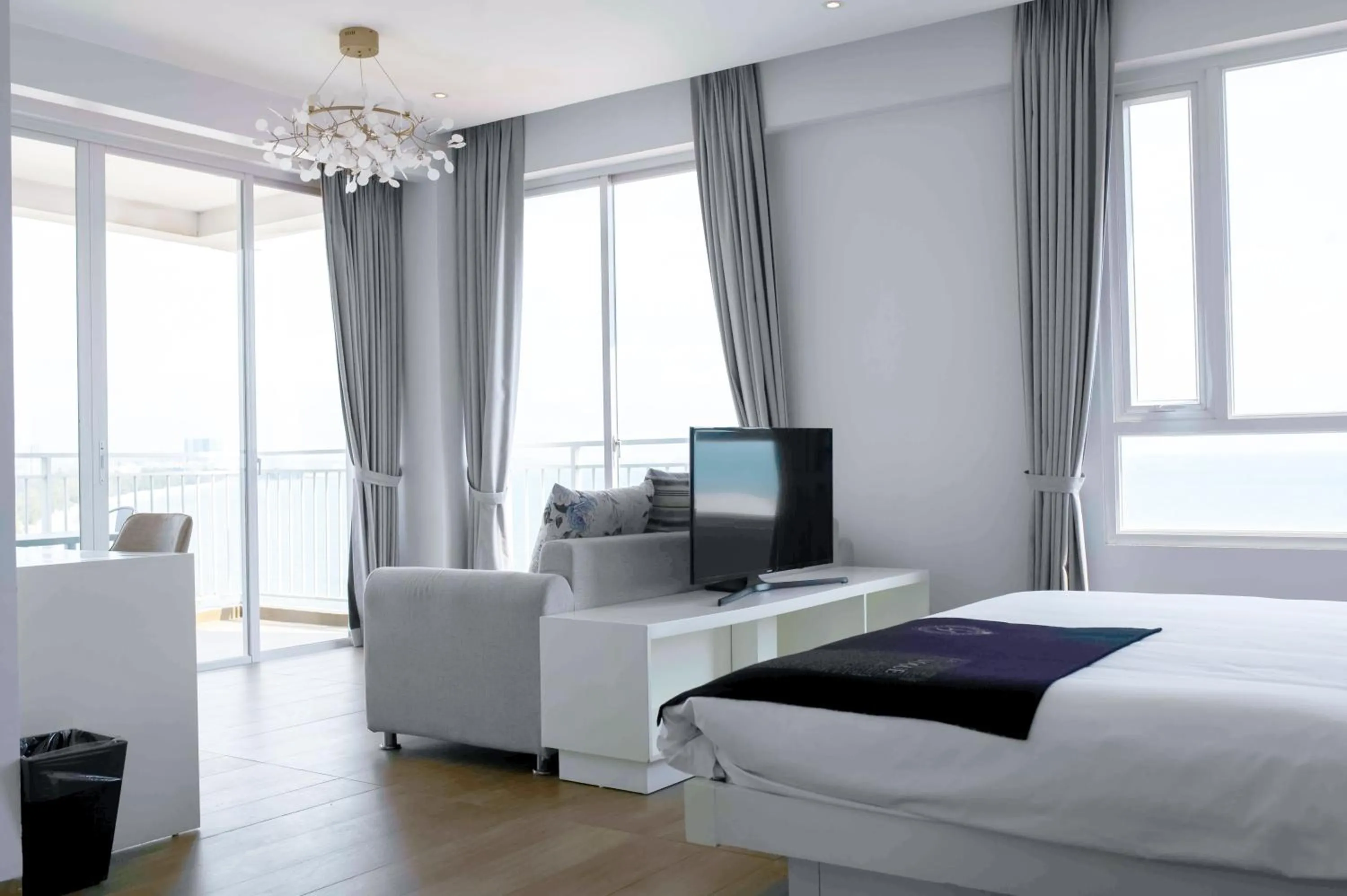 Bed in La Vogue Boutique Hotel & Casino