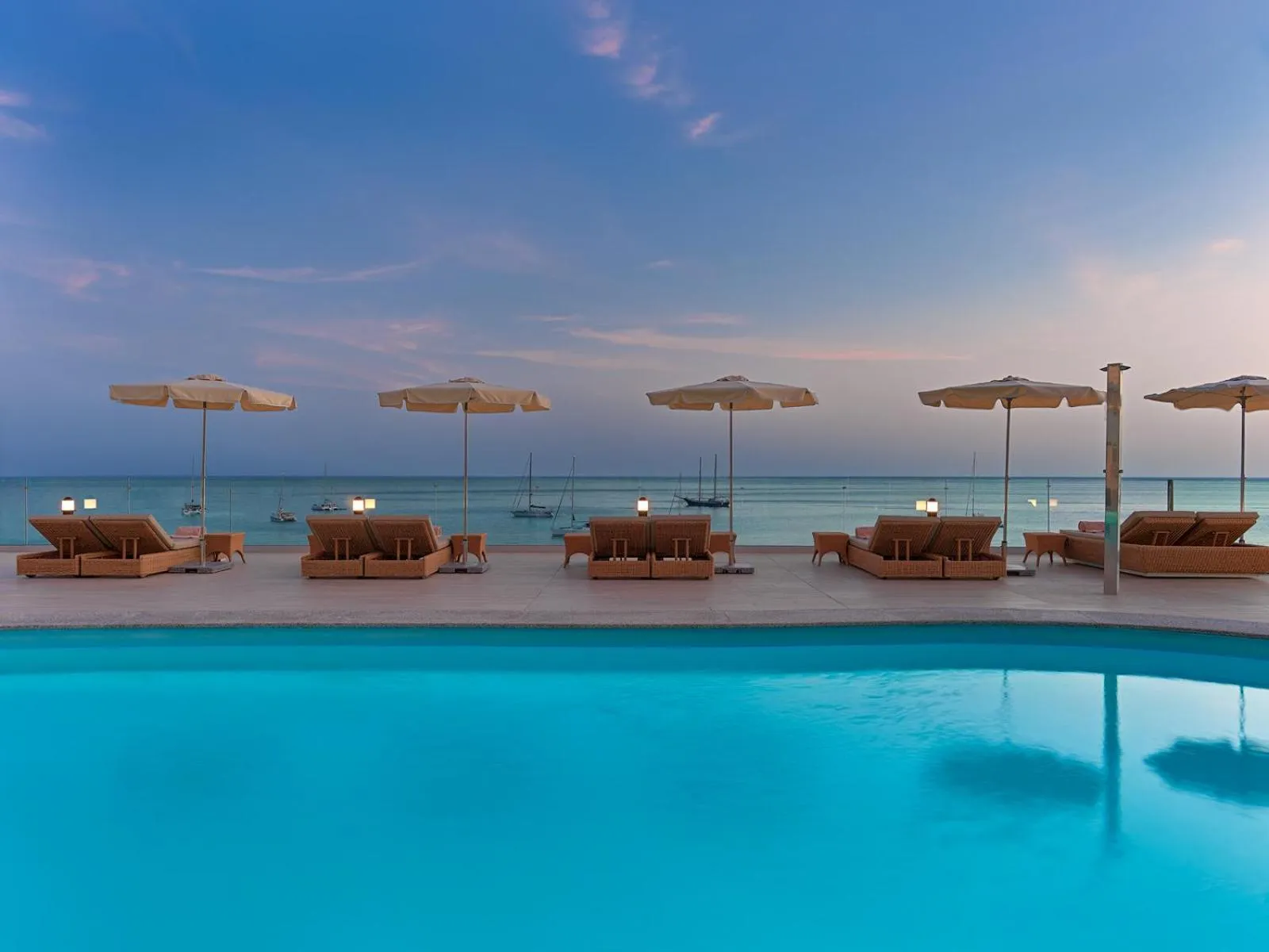 Pool view in XQ El Palacete