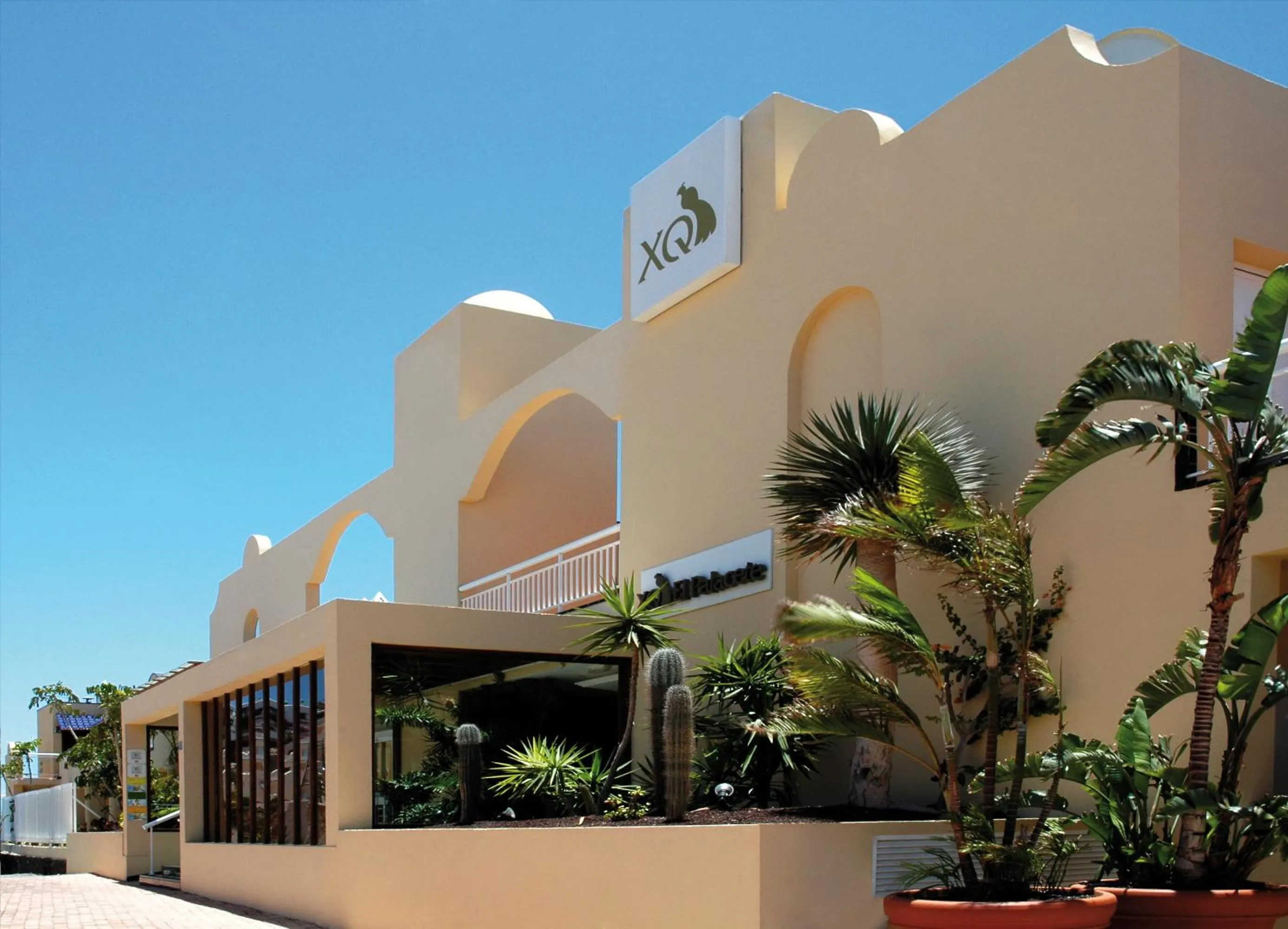 Facade/entrance in XQ El Palacete