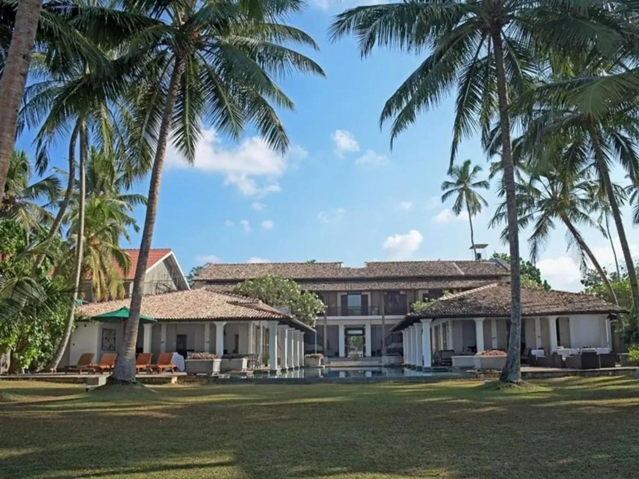 Property building in Era Beach