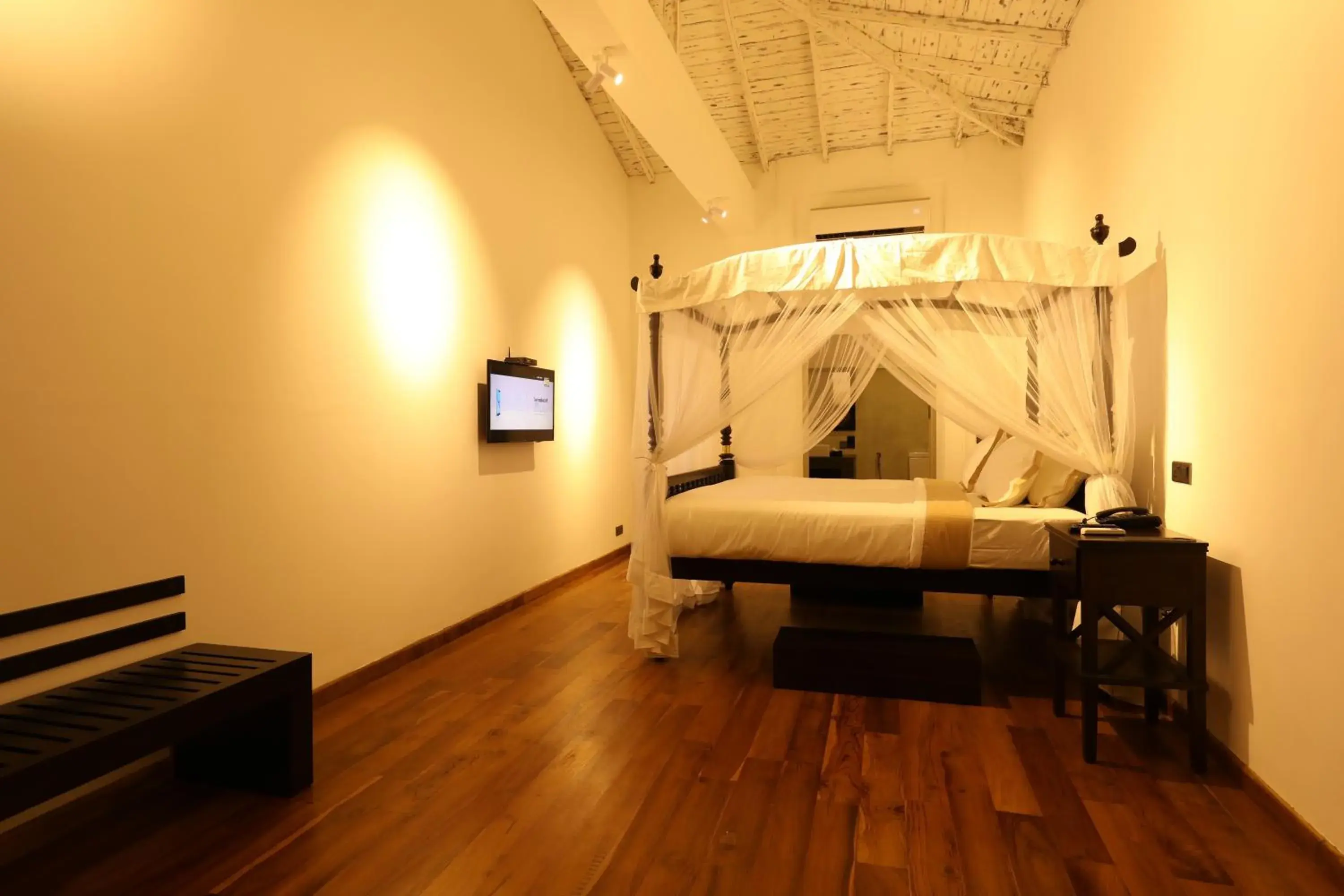 Suite with Pool View - single occupancy in Era Beach Suite with Pool View - single occupancy in Era Beach