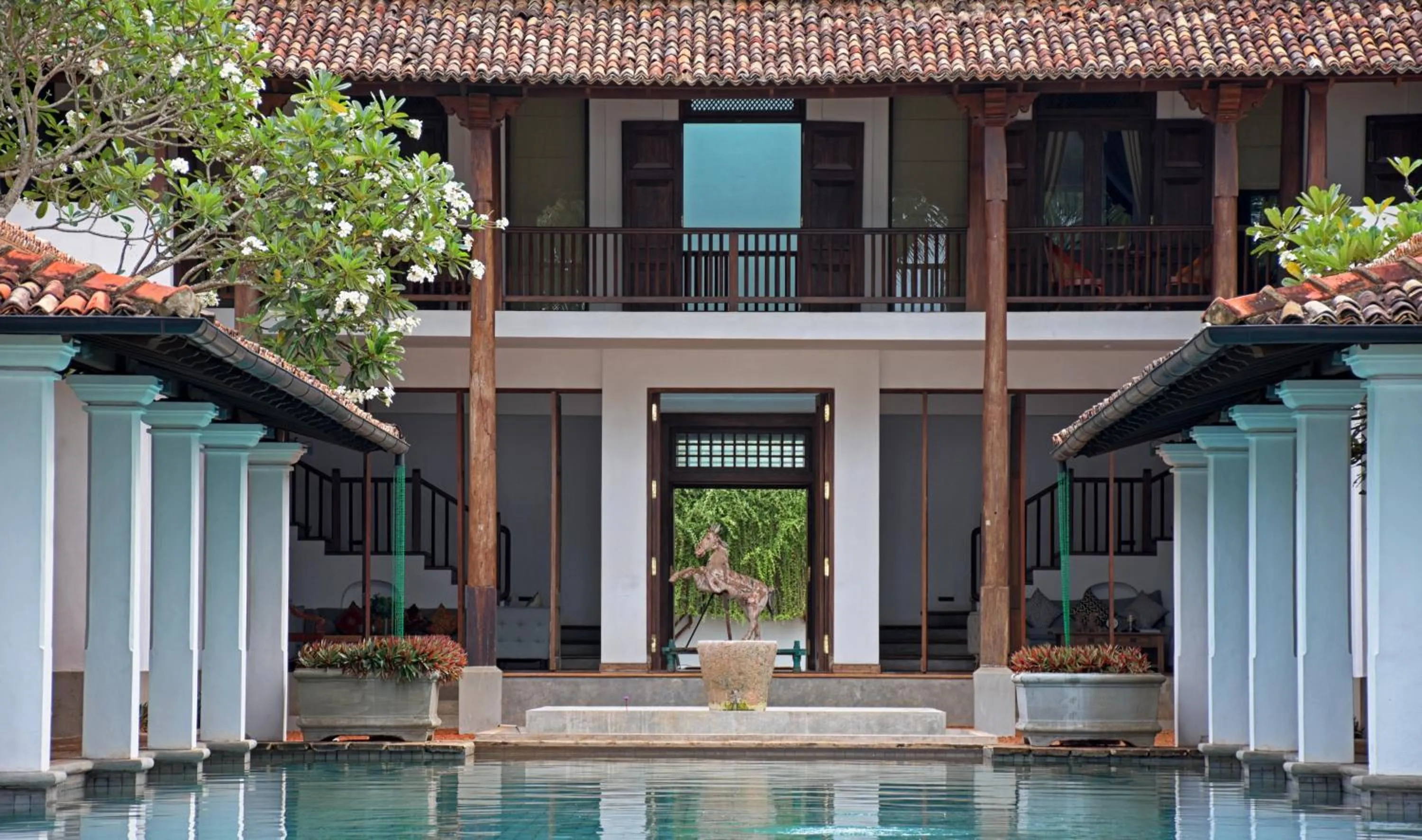 Property building in Era Beach