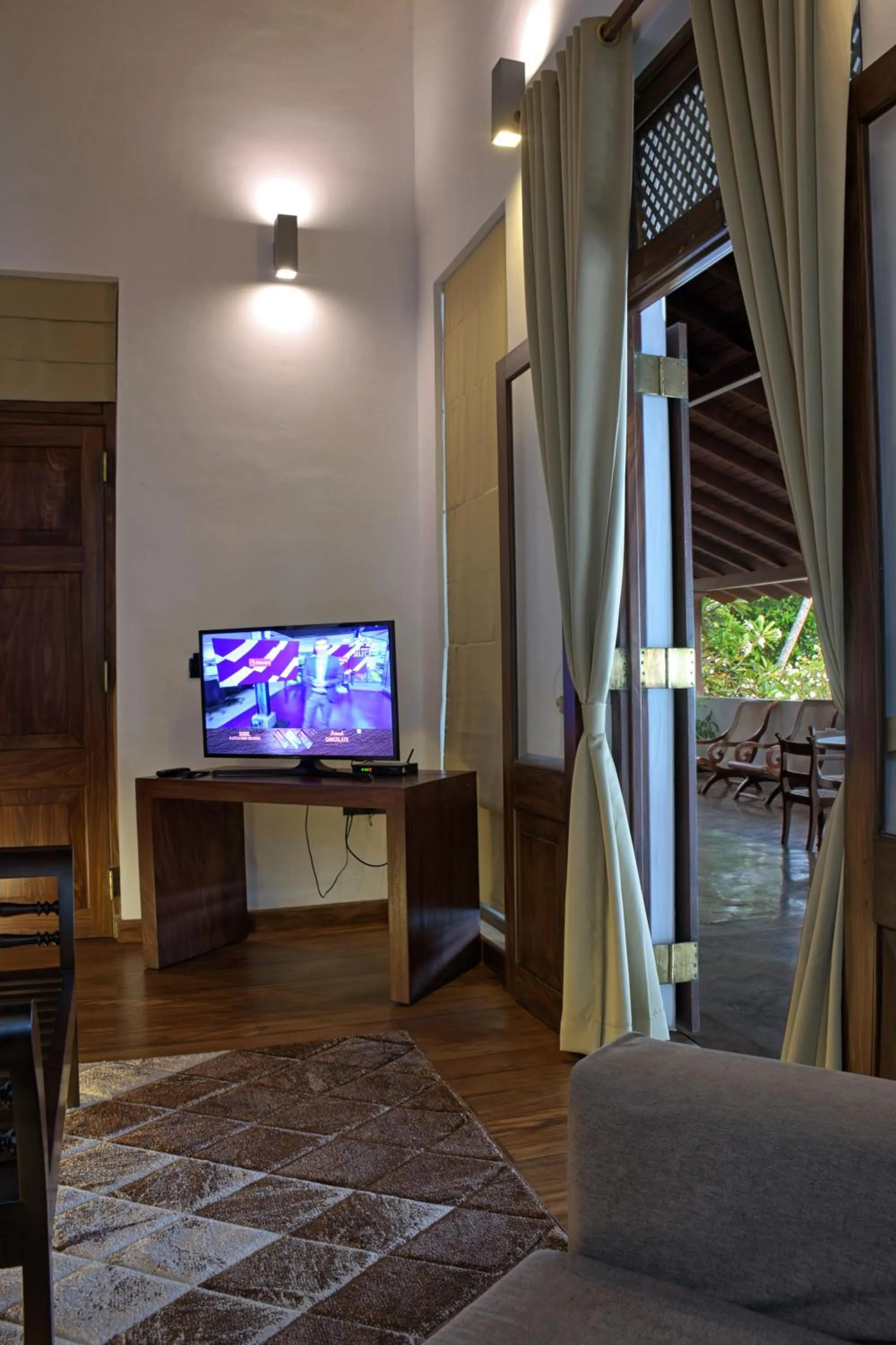 TV and multimedia in Era Beach