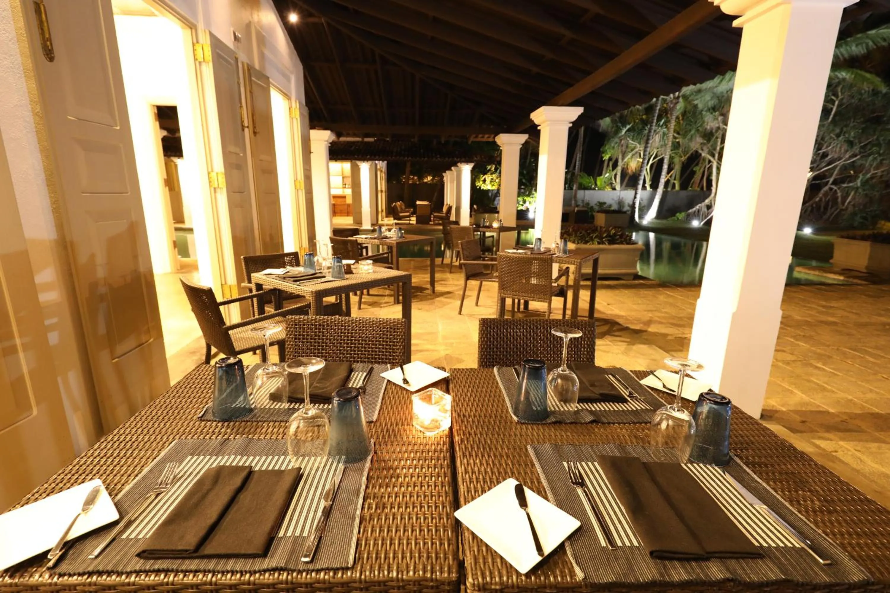 Restaurant/places to eat in Era Beach