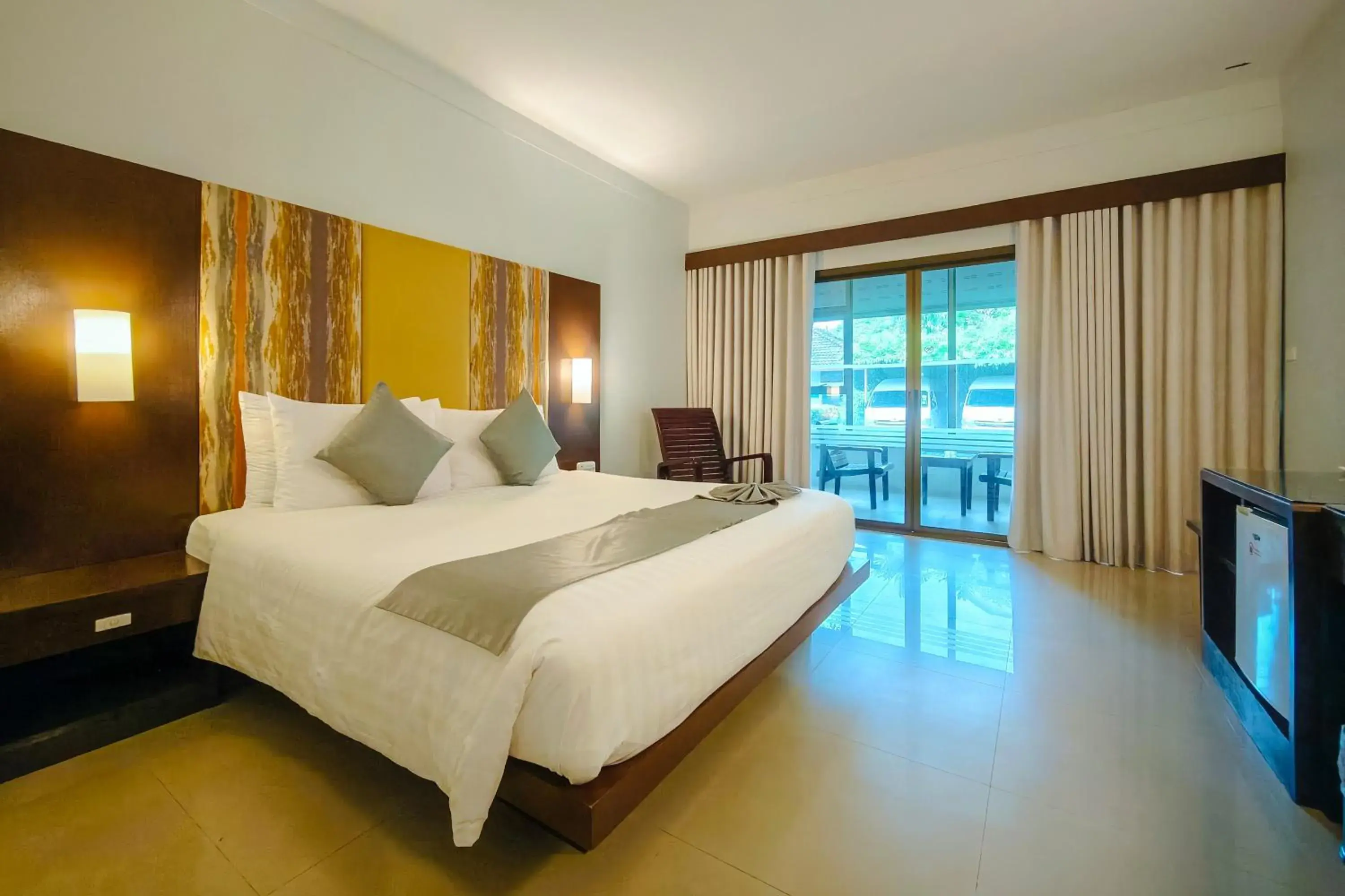 Bedroom, Bed in Patong Resort Hotel - SHA Extra Plus Bedroom, Bed in Patong Resort Hotel - SHA Extra Plus