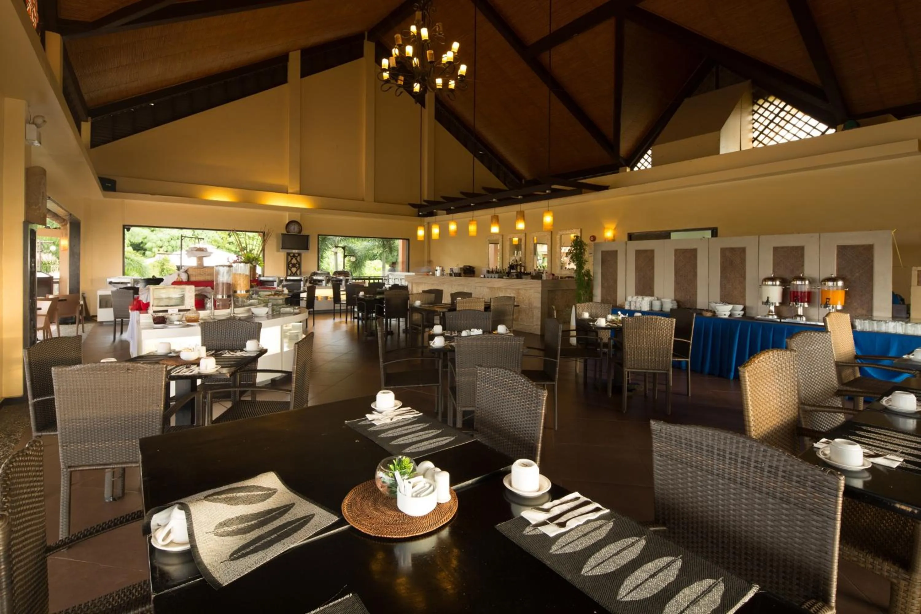 Restaurant/places to eat in Alta Vista de Boracay