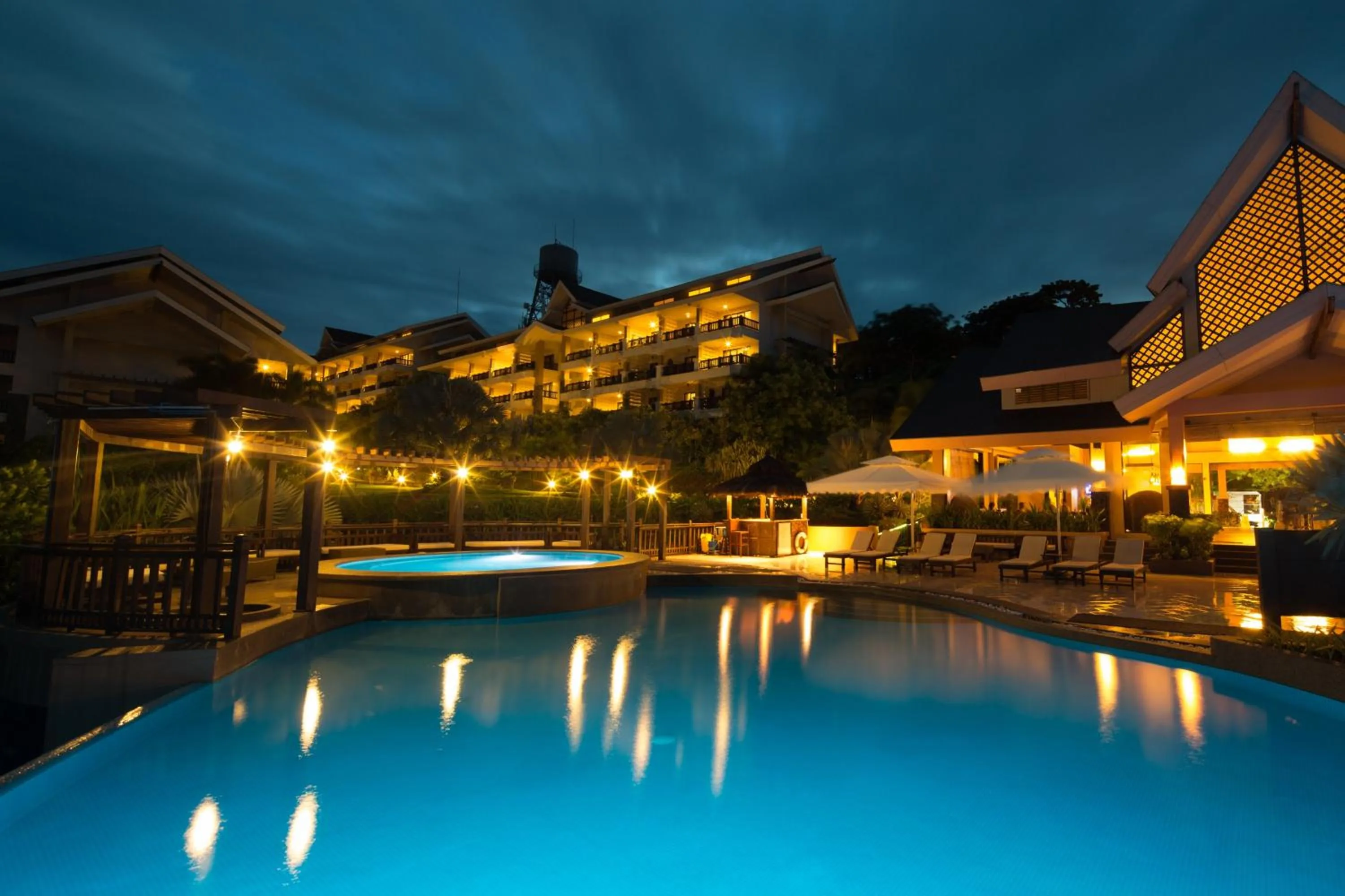 Swimming pool in Alta Vista de Boracay