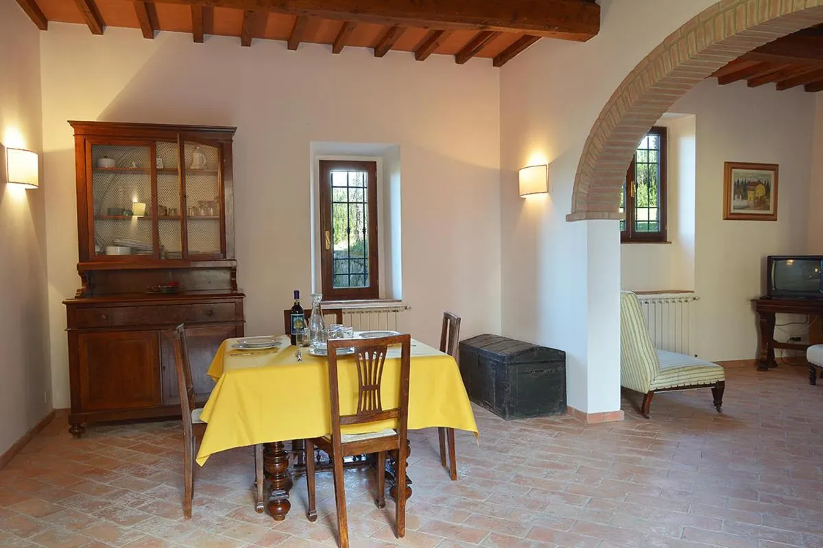 Dining area in Agriturismo Torraiolo
