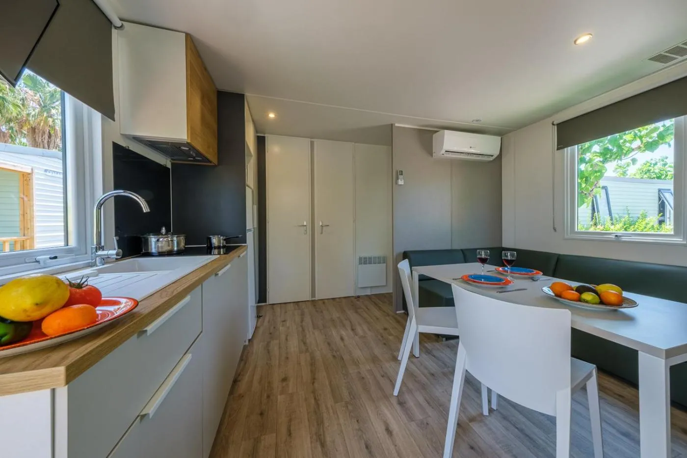 Kitchen or kitchenette in Camping Estival Vendrell Platja