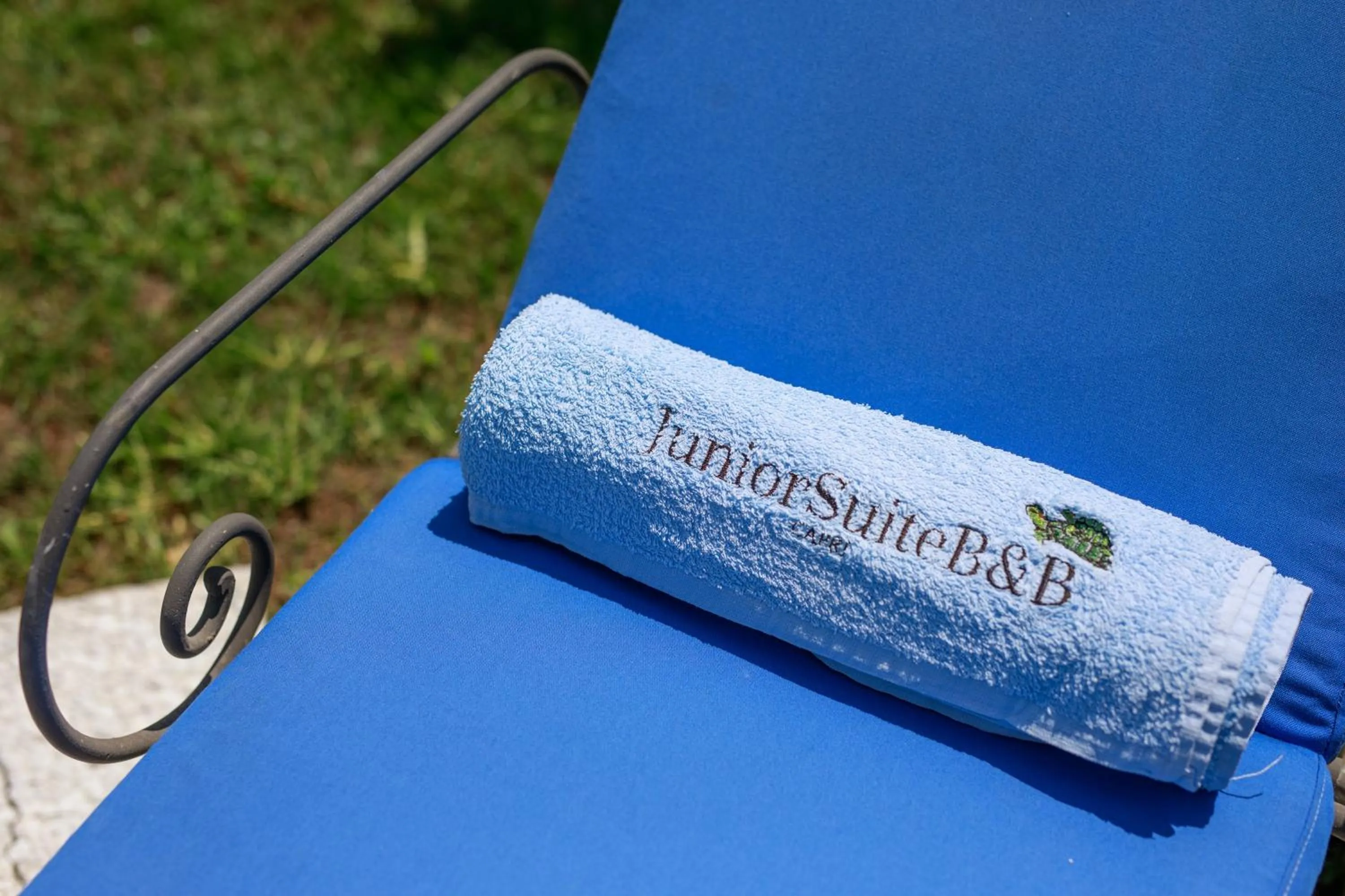 Swimming pool in JUNIORSUITEB&B