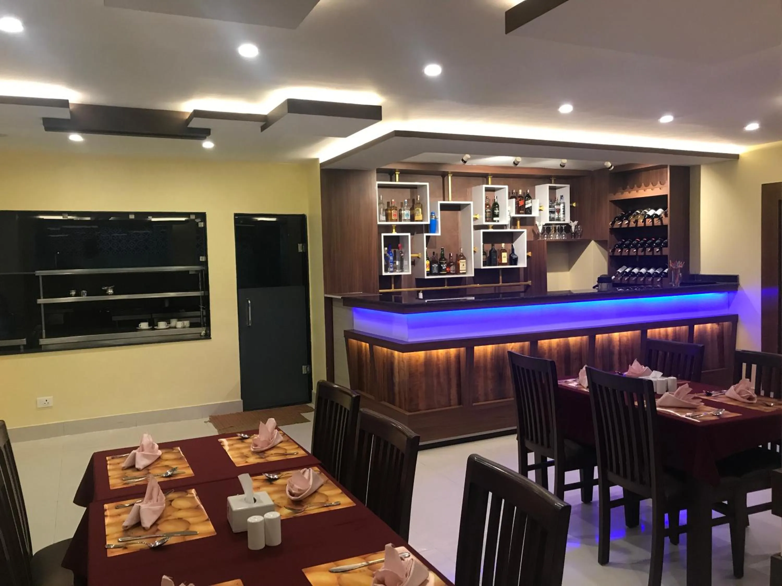Lounge or bar in Kaveri Inn
