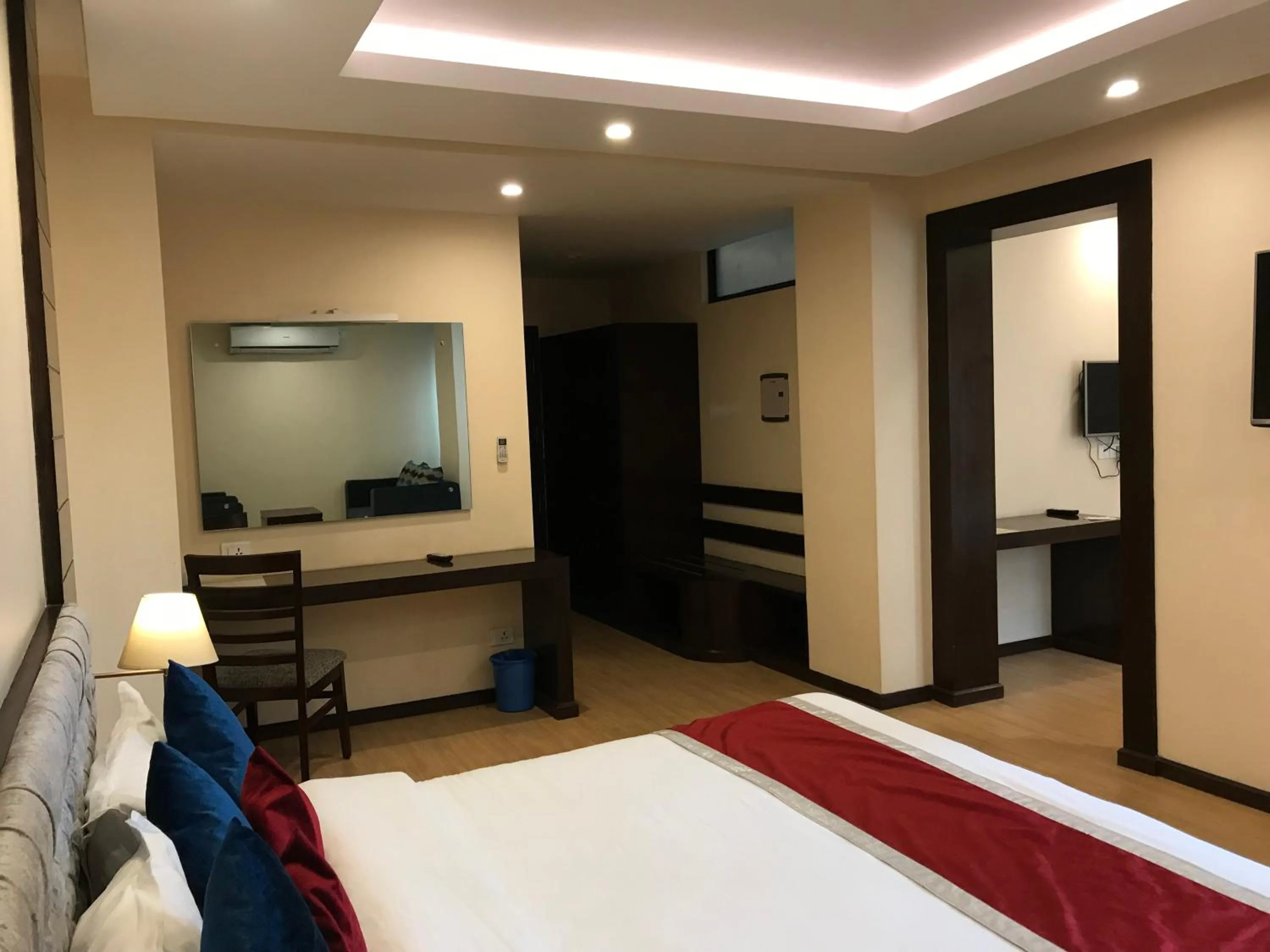 Bedroom, Bed in Kaveri Inn