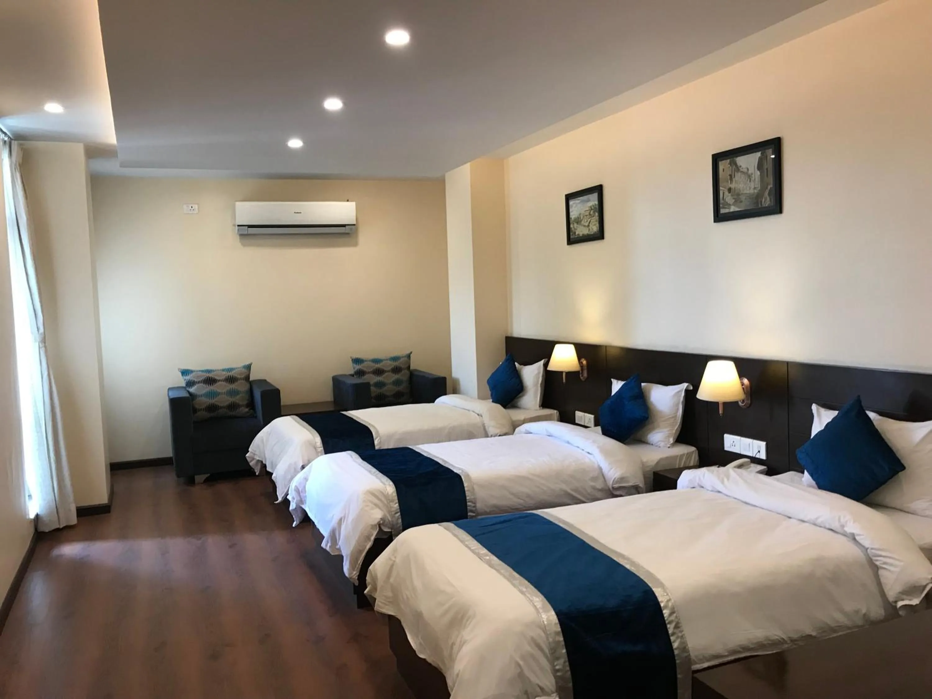 Bedroom, Bed in Kaveri Inn