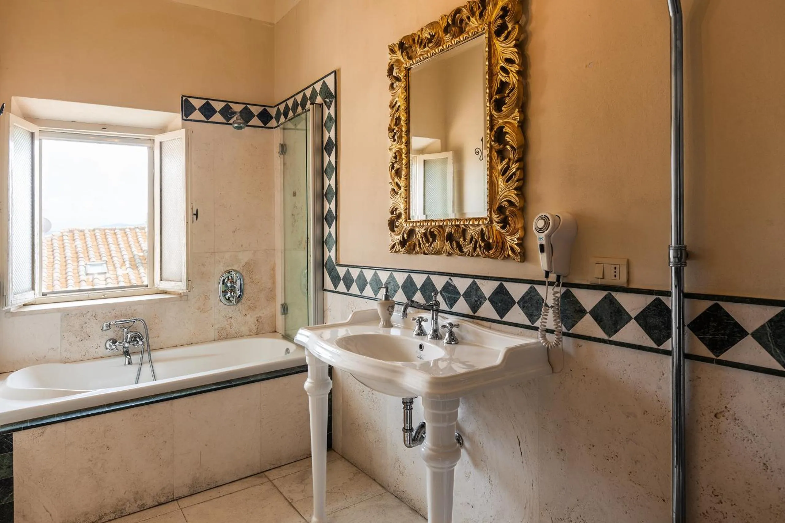 Bathroom in Palazzo Barbini Dimora Storica