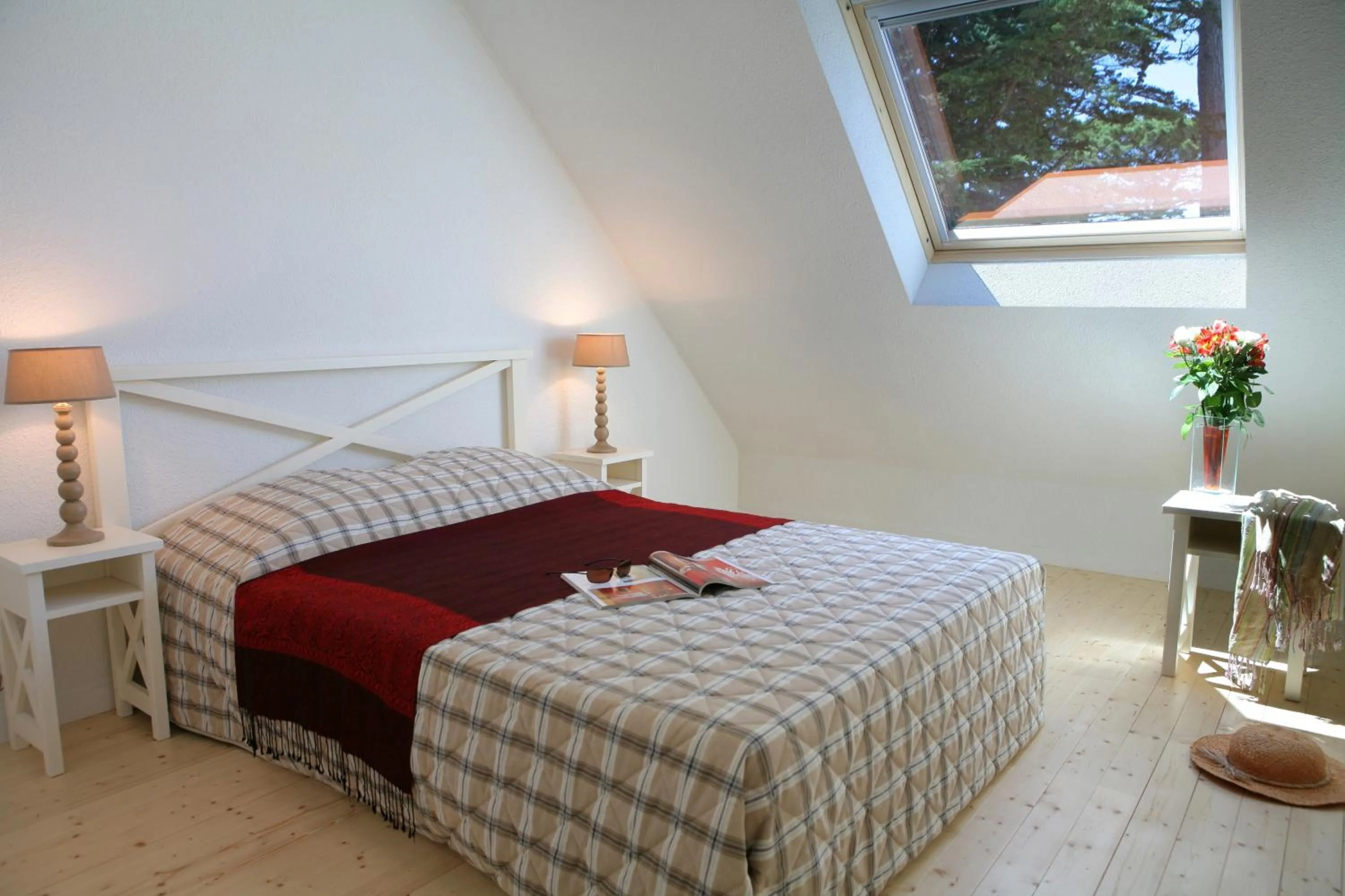 Photo of the whole room in Résidence Néméa Iroise Armorique