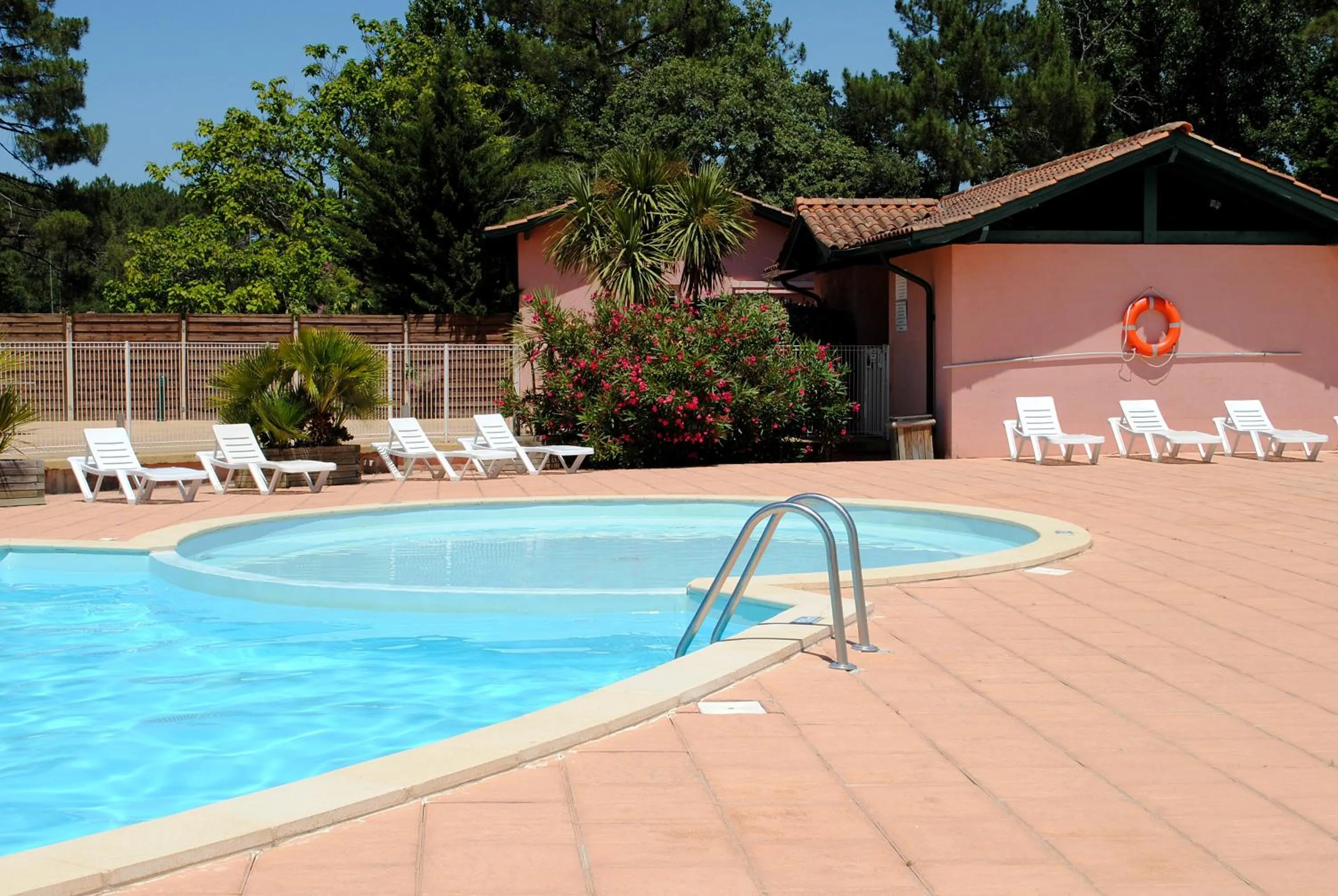 Swimming pool in Résidence Néméa Les Rives de Saint Brice