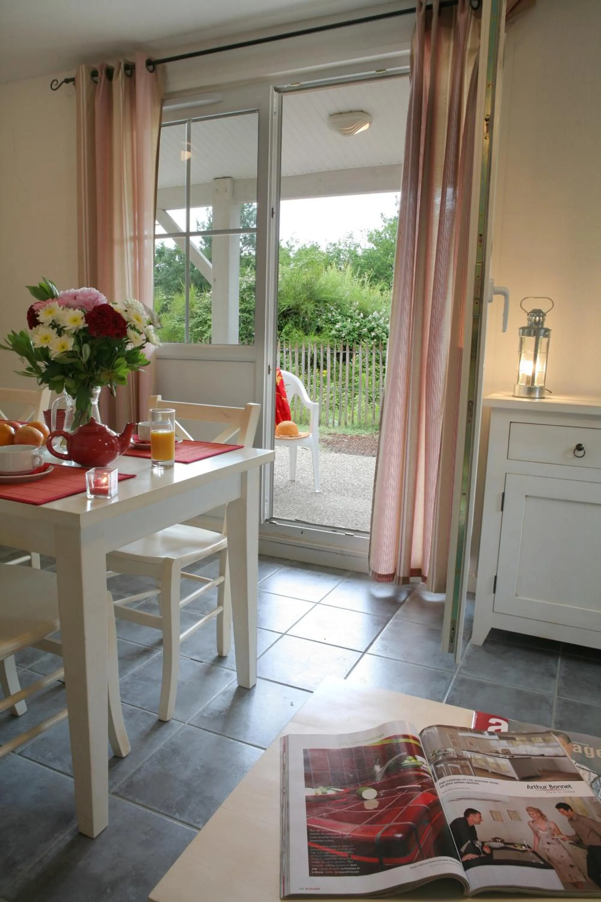 Dining area in Résidence Néméa Les Rives de Saint Brice