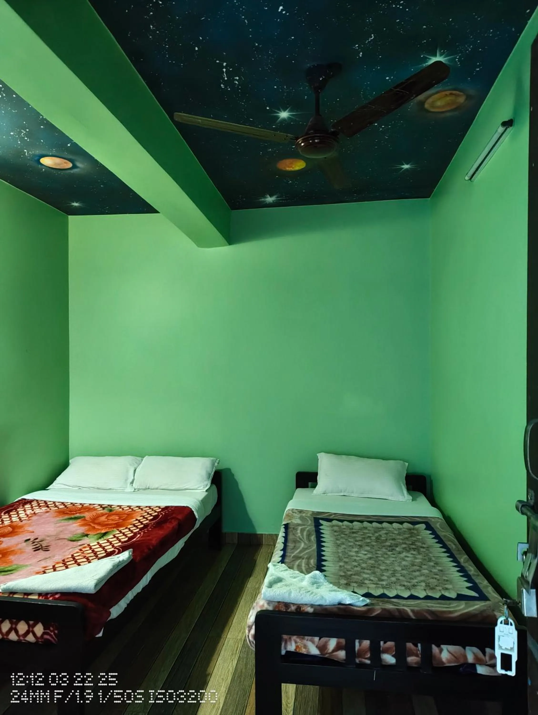 Bedroom, Bed in Harry Guest House & Restaurant