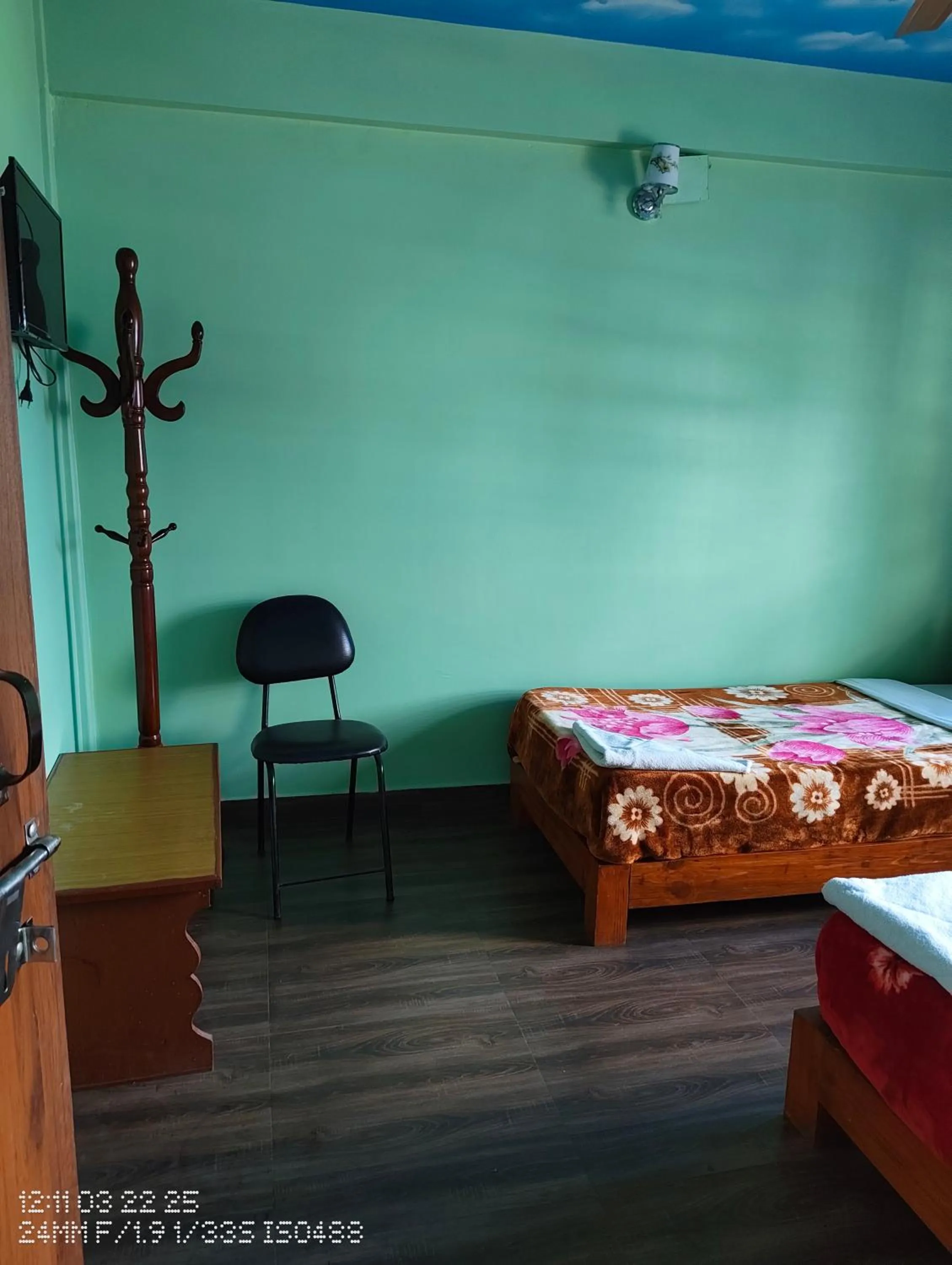 Photo of the whole room, Bed in Harry Guest House & Restaurant