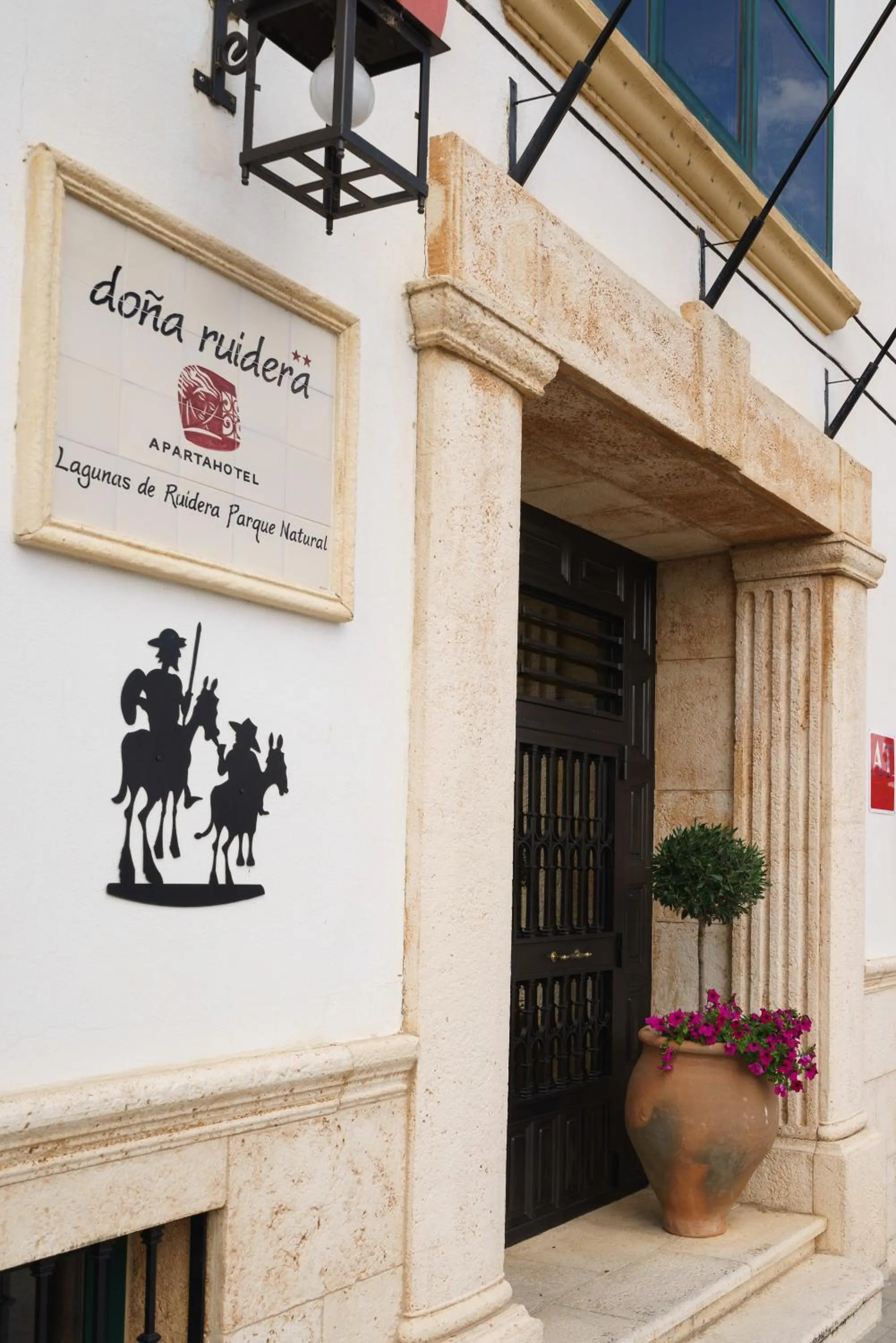 Facade/entrance in Doña Ruidera