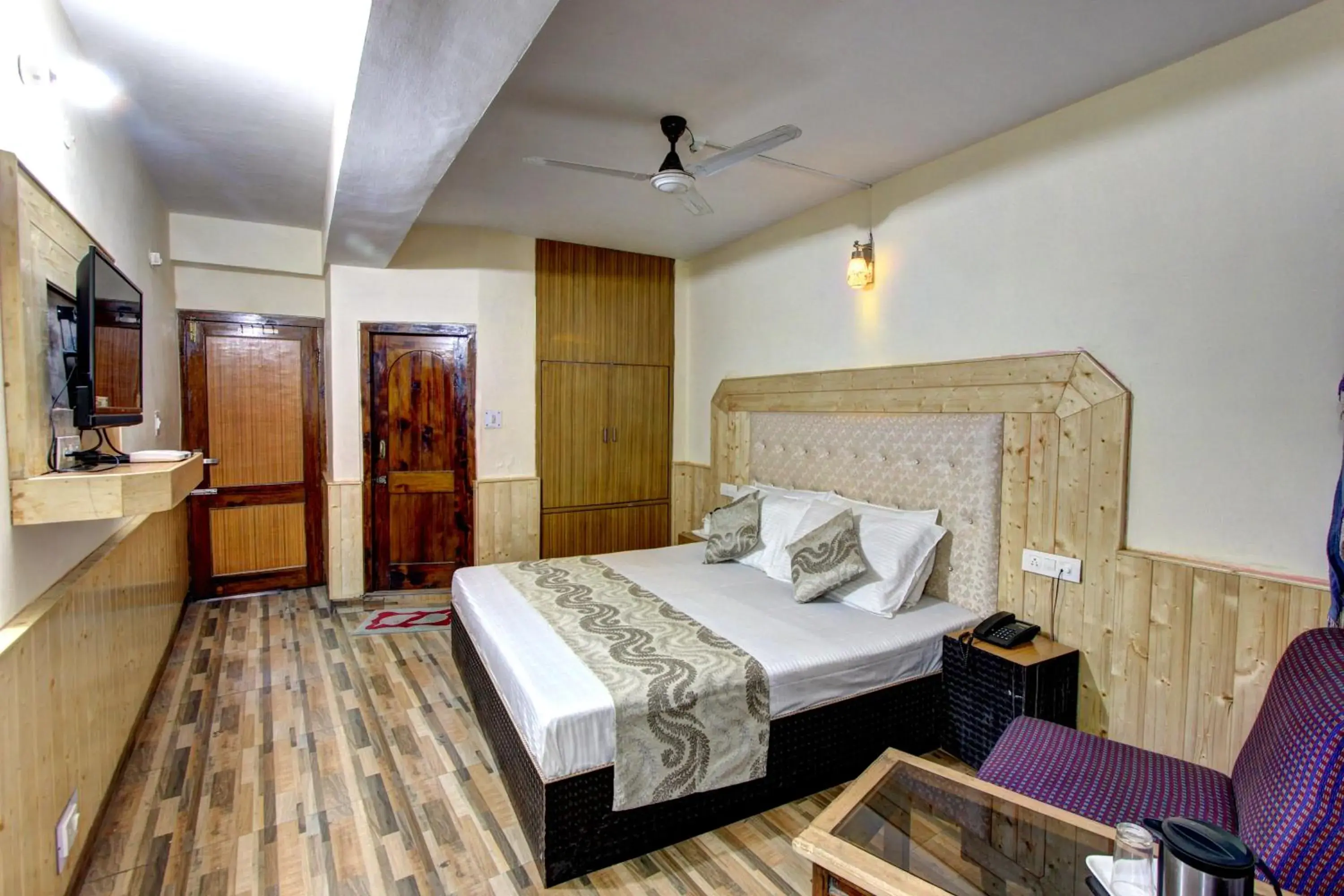 Standard Double Room in Hotel Highway inn Standard Double Room in Hotel Highway inn