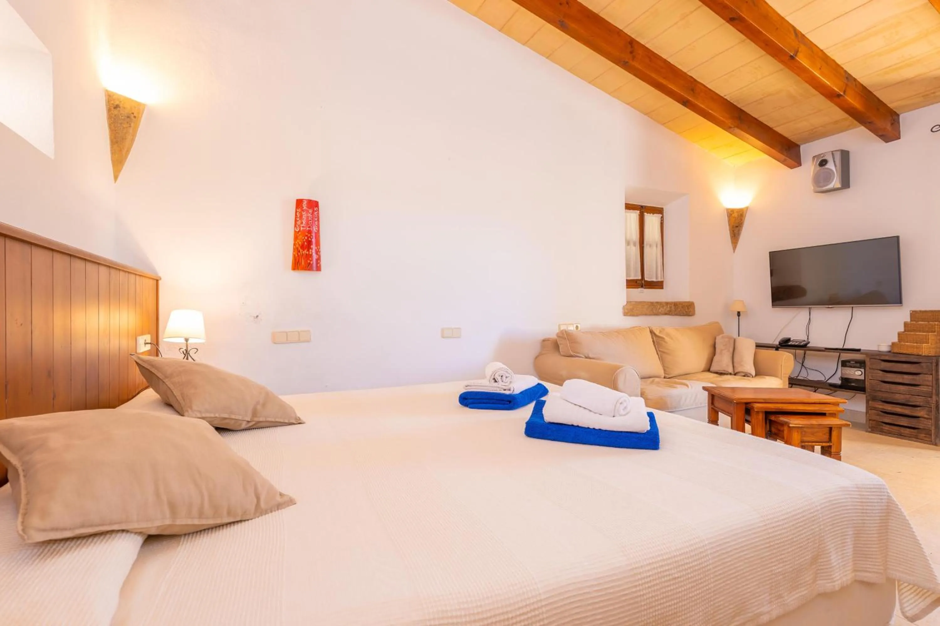 Bedroom, Bed in Agroturismo Mondrago -Antic Na Martina-