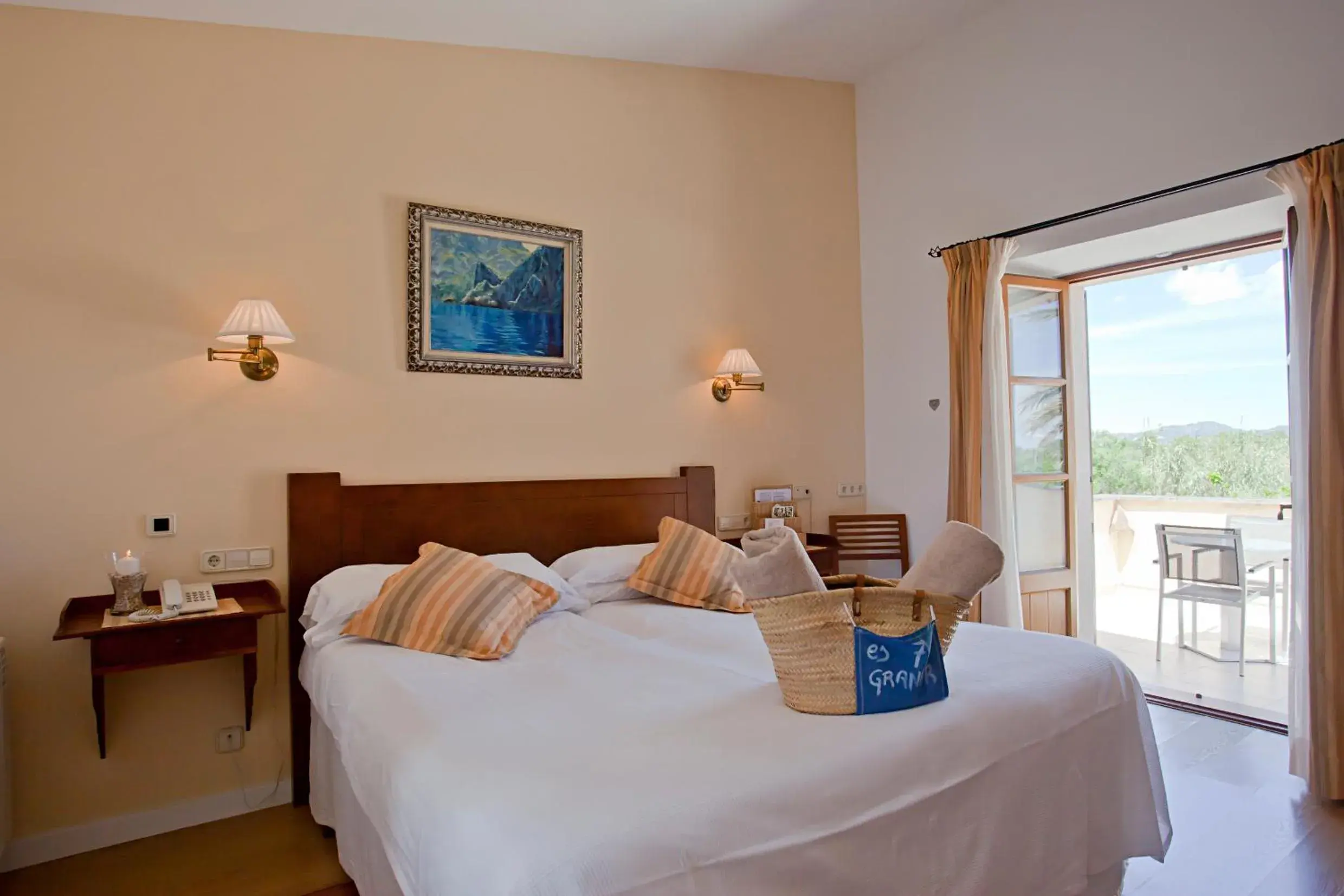 Superior Double Room with Private Terrace in Agroturismo Mondrago -Antic Na Martina- Superior Double Room with Private Terrace in Agroturismo Mondrago -Antic Na Martina-