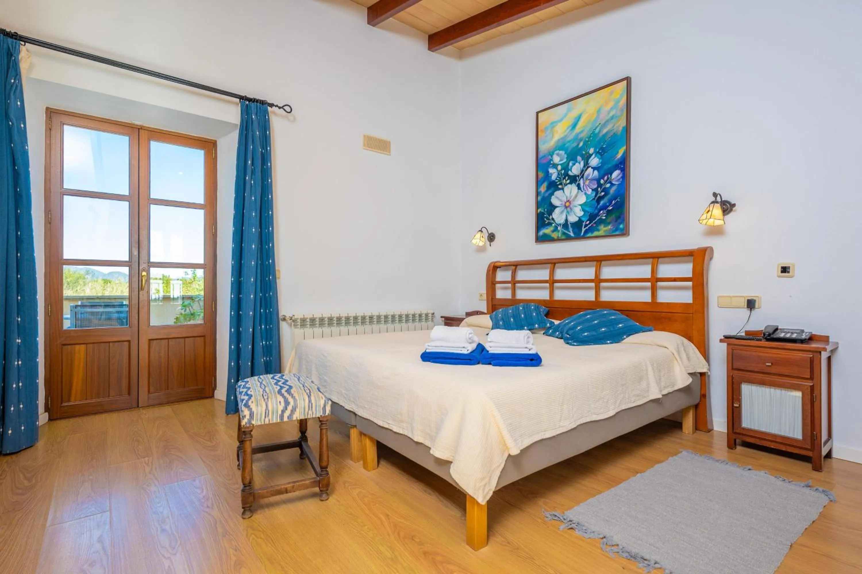 Bedroom, Bed in Agroturismo Mondrago -Antic Na Martina-