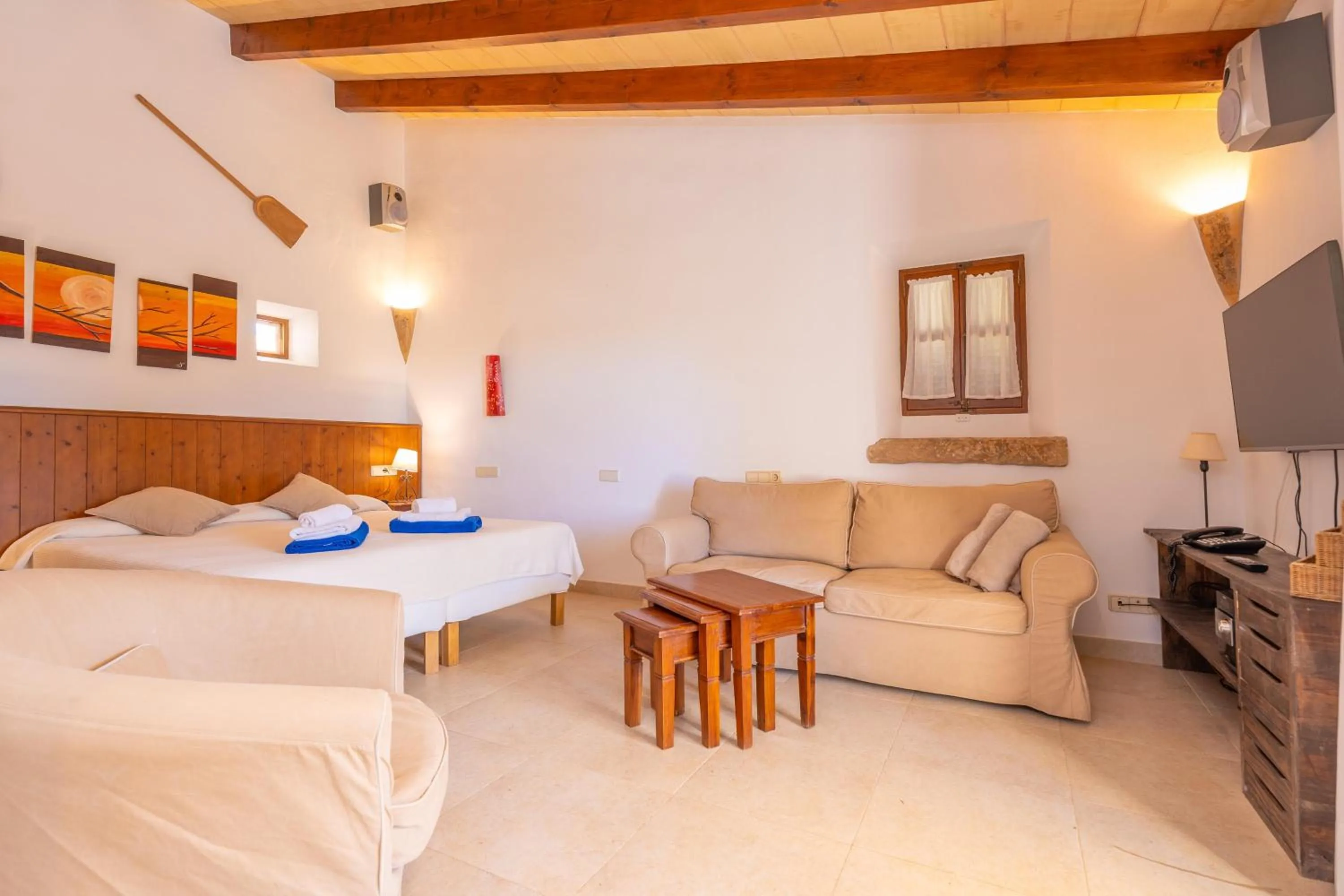 Bedroom, Bed in Agroturismo Mondrago -Antic Na Martina-