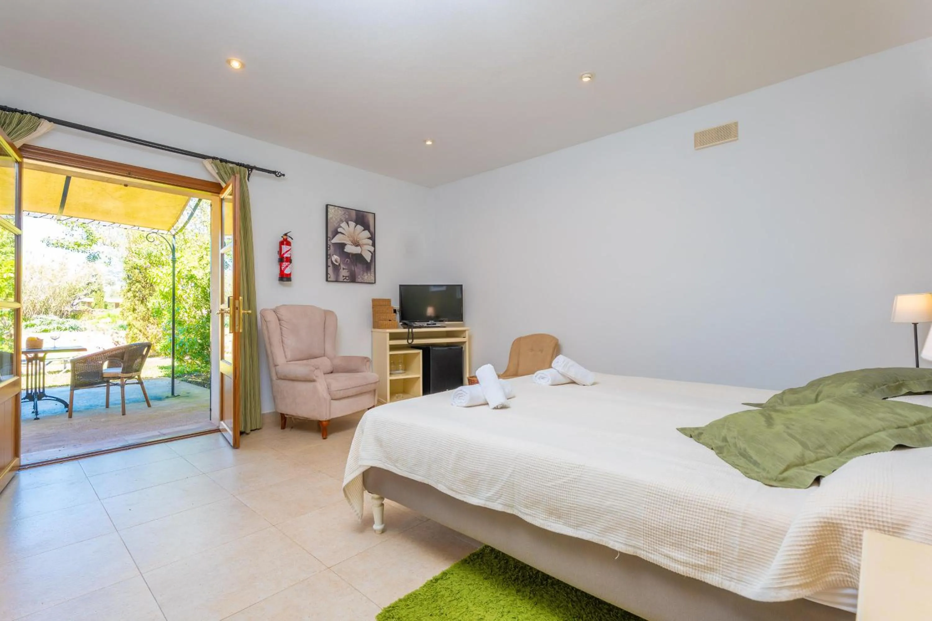 Bedroom, Bed in Agroturismo Mondrago -Antic Na Martina-