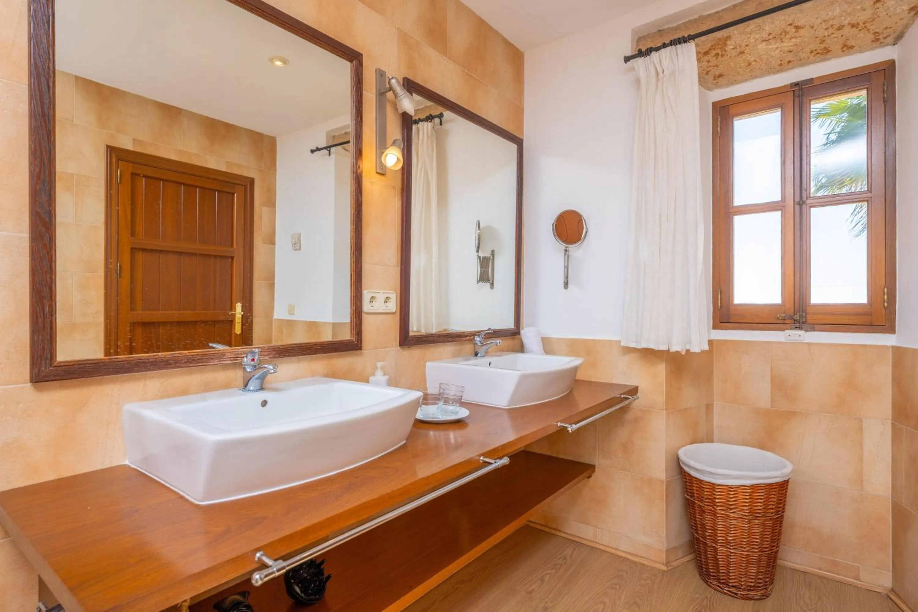Bathroom in Agroturismo Mondrago -Antic Na Martina-