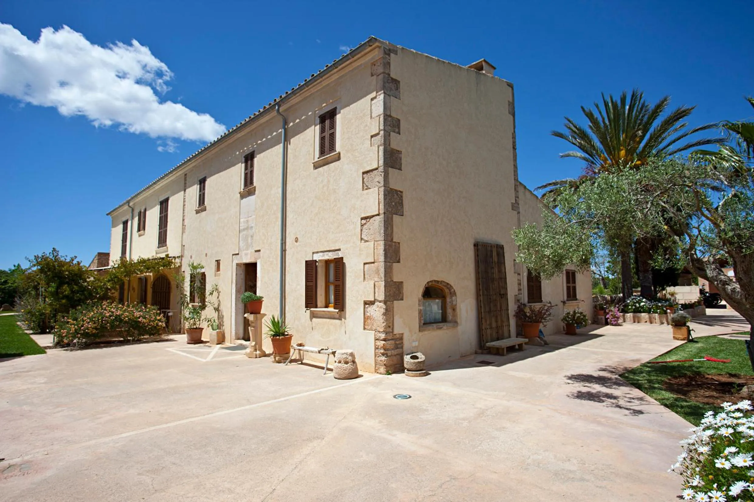 Facade/entrance in Agroturisme Na Martina