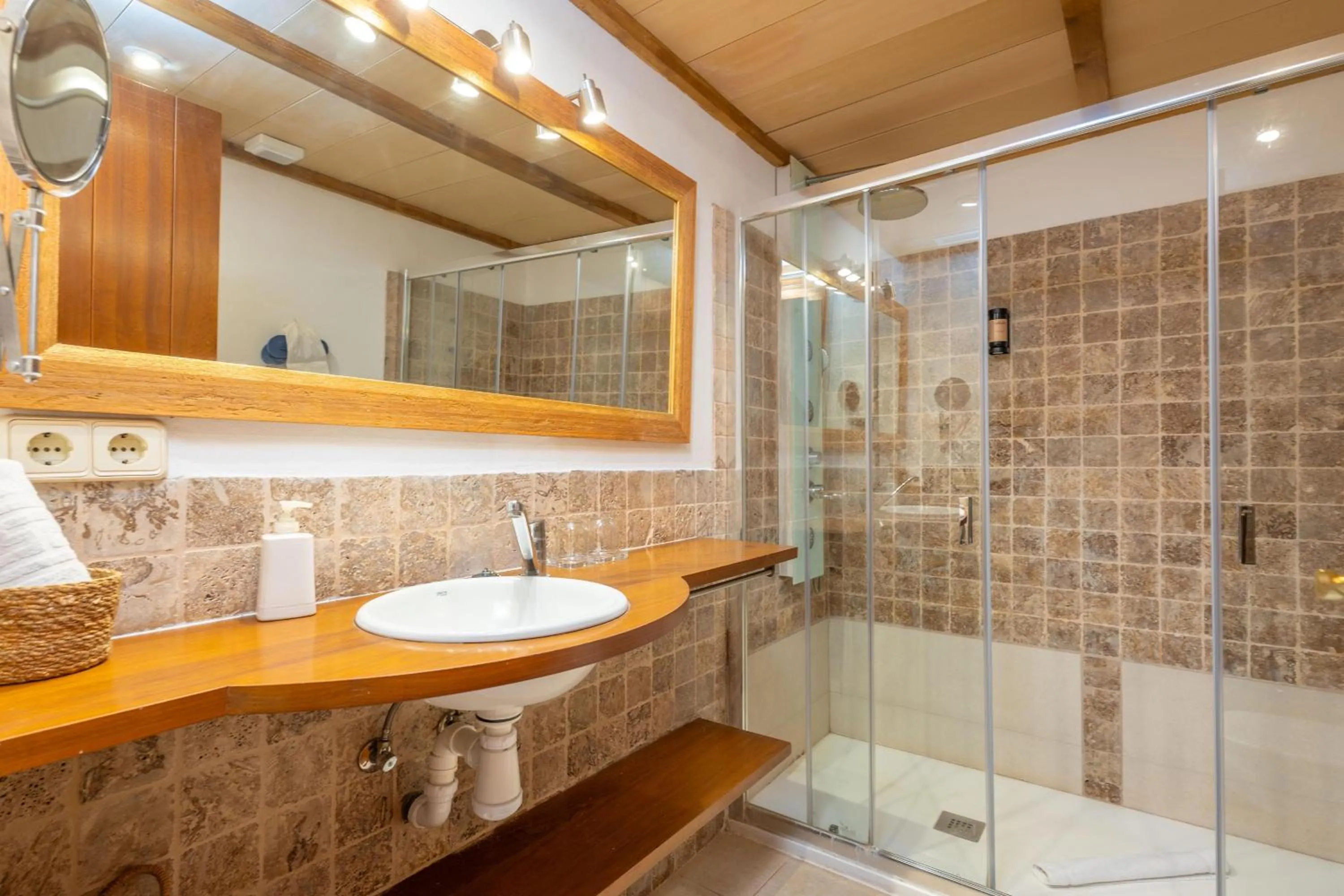 Bathroom in Agroturismo Mondrago -Antic Na Martina-