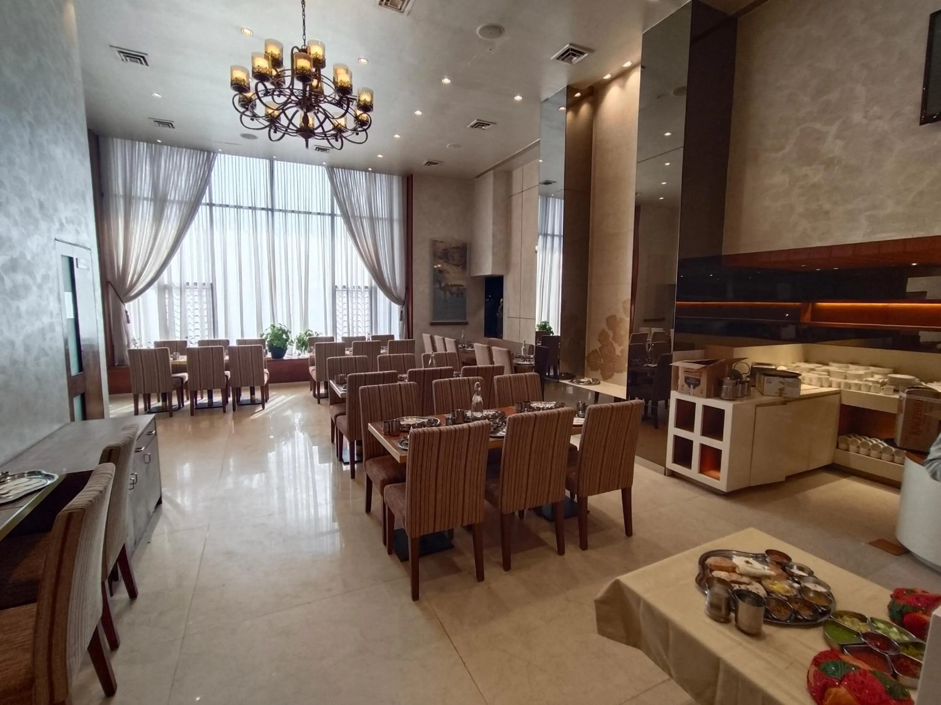 Restaurant/places to eat in Spree Hotel Rajkot