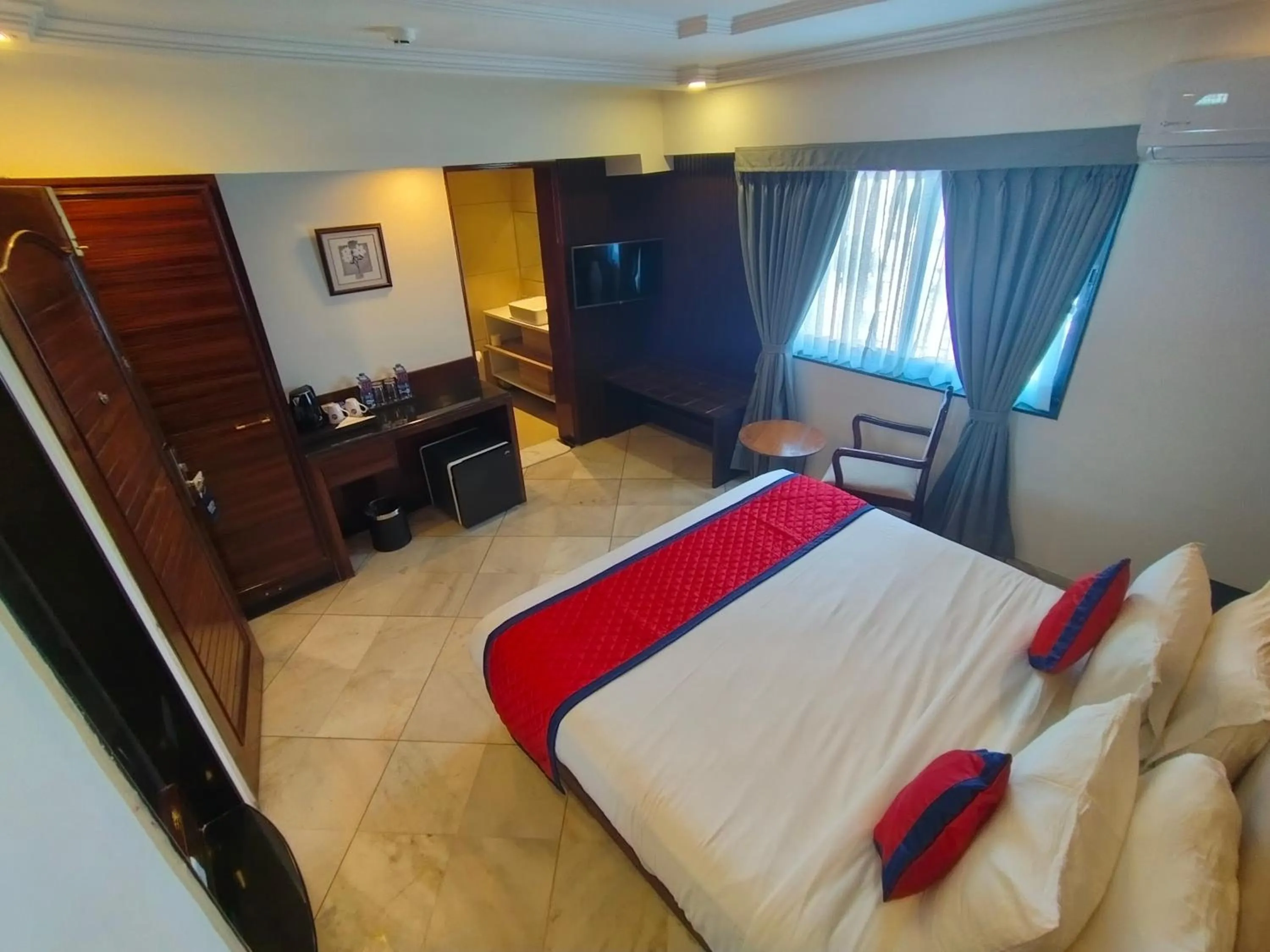 Bed in Spree Hotel Rajkot