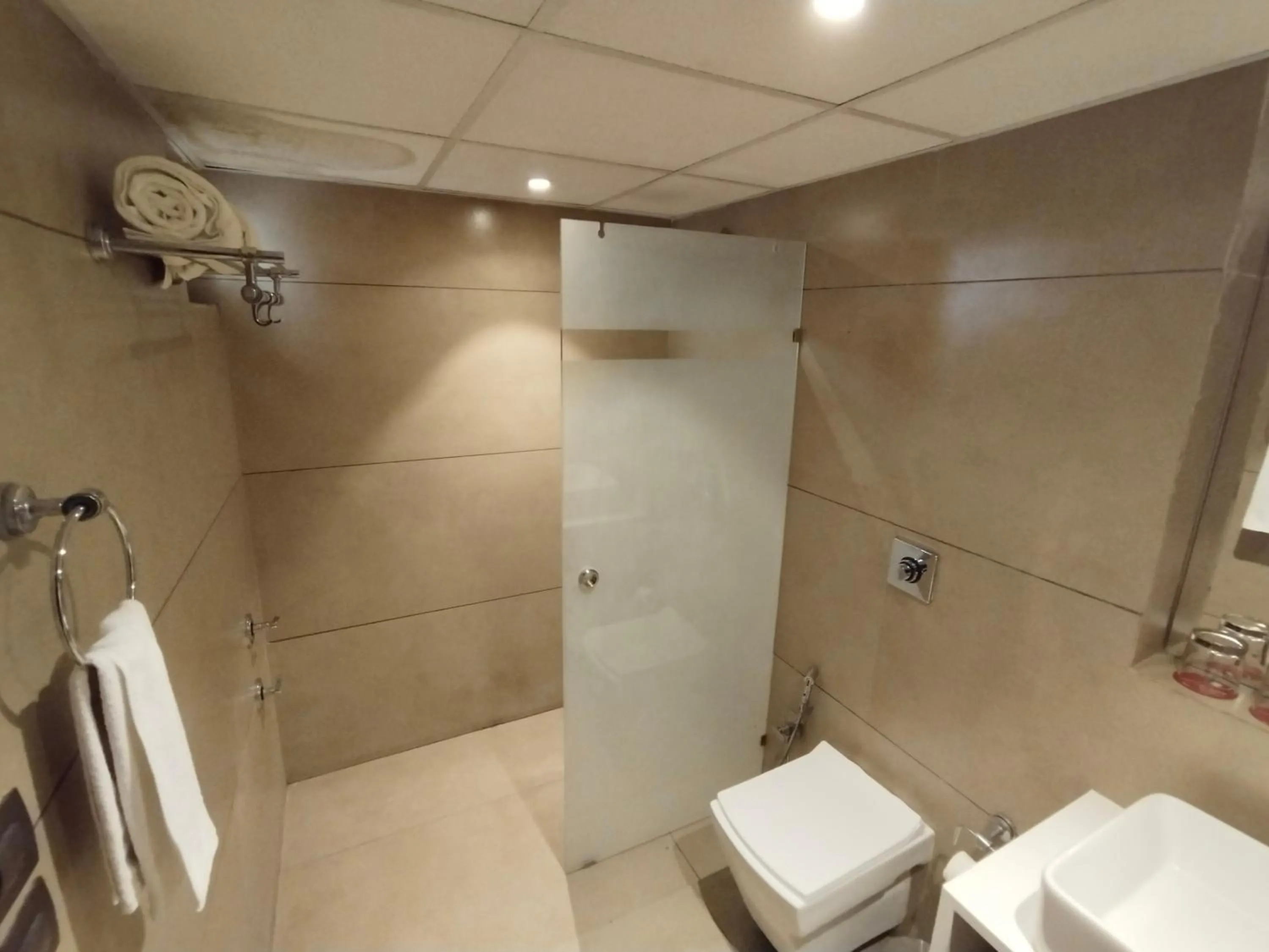 Shower in Spree Hotel Rajkot