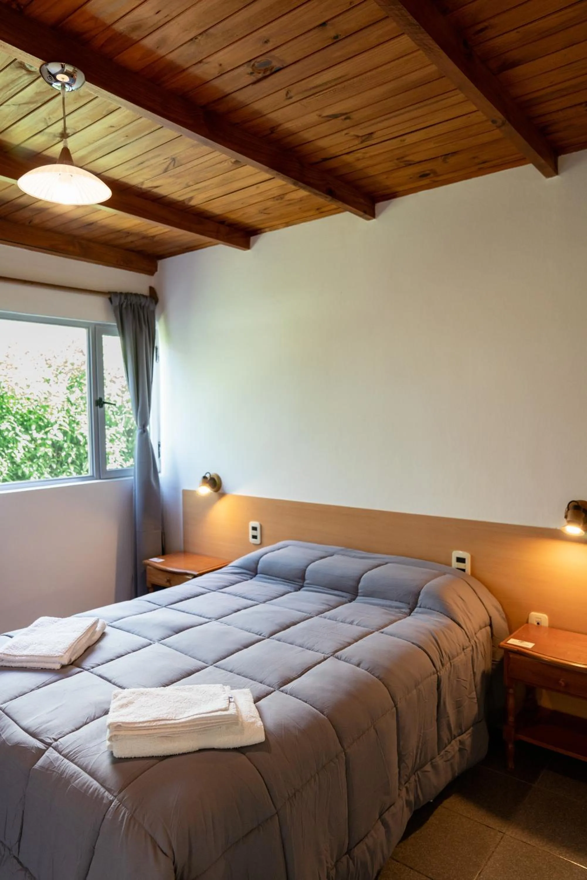 Bedroom, Bed in Los Fresnos