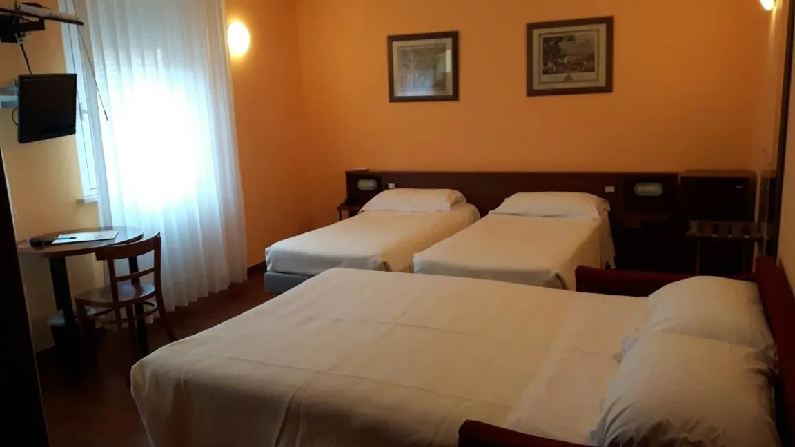 Other, Bed in Hotel Mariani
