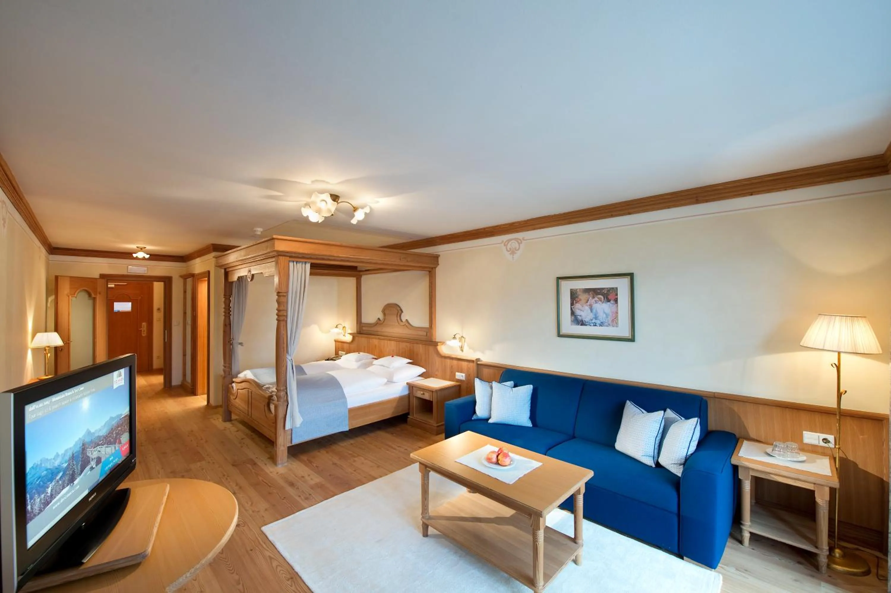 Photo of the whole room, Bed in Naturhotel Leitlhof