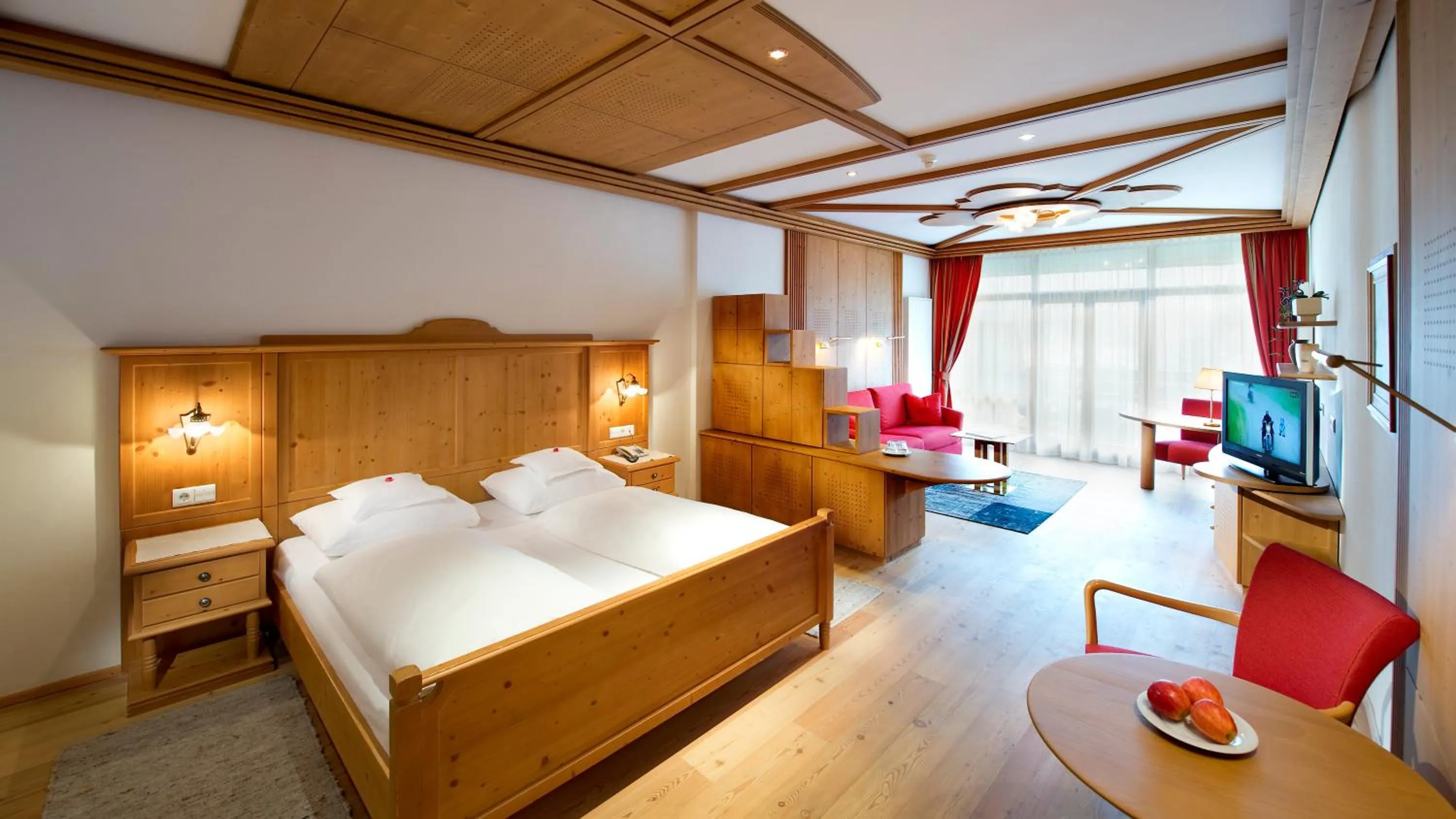 Photo of the whole room, Bed in Naturhotel Leitlhof