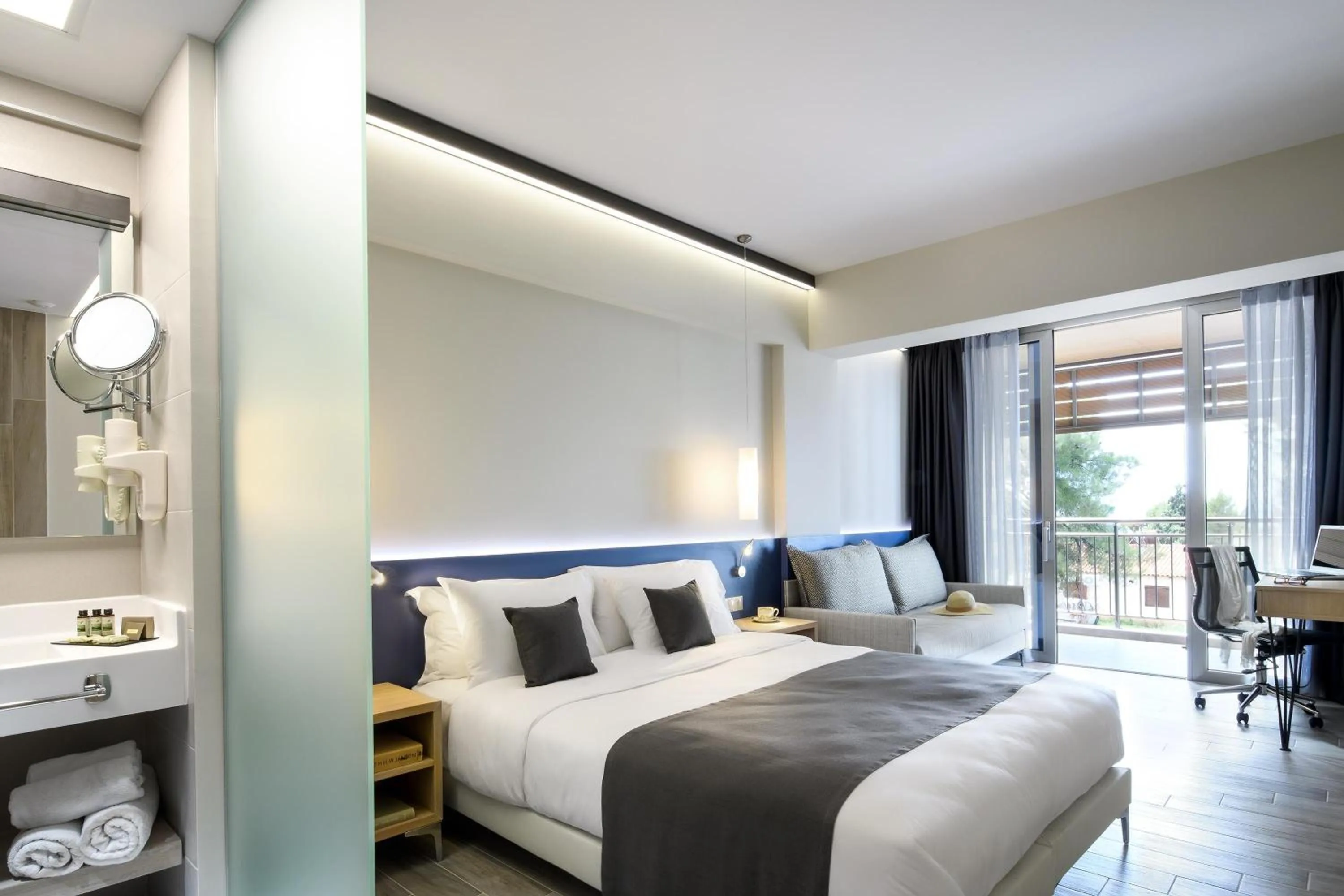 Photo of the whole room in Blue Dolphin Hotel