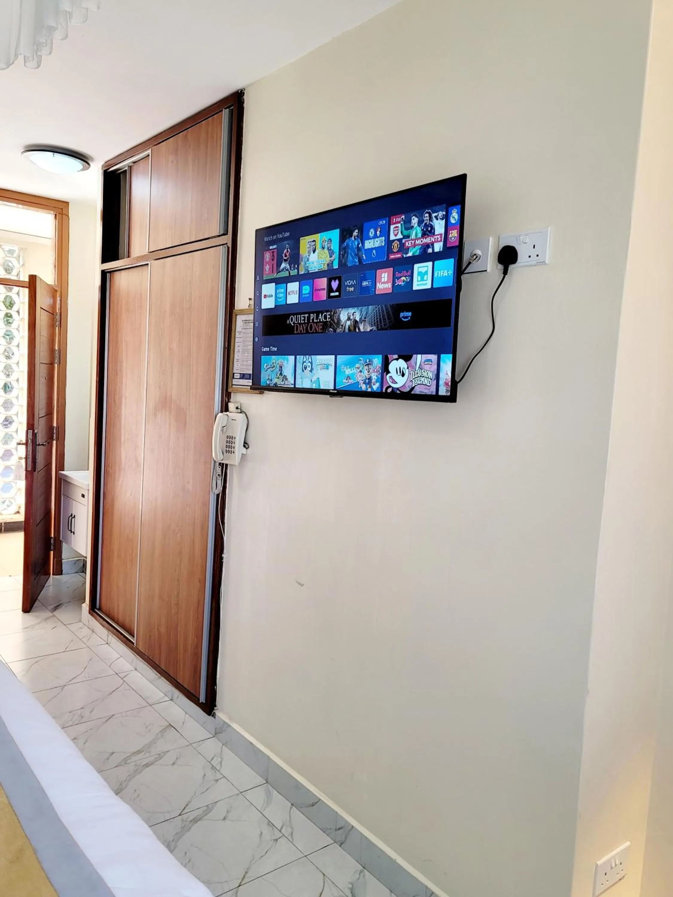 TV and multimedia in United Kenya Club