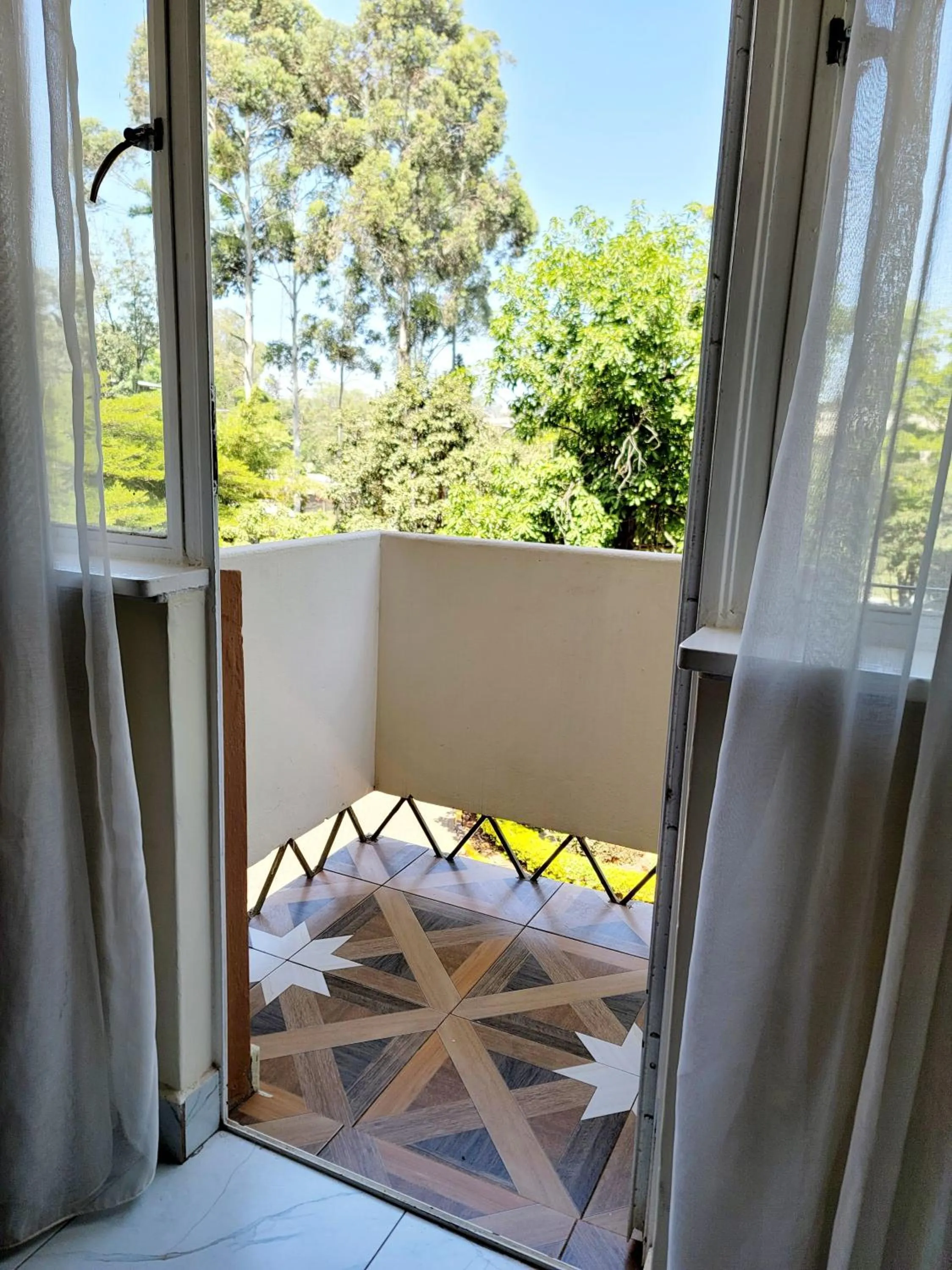 Balcony/Terrace in United Kenya Club