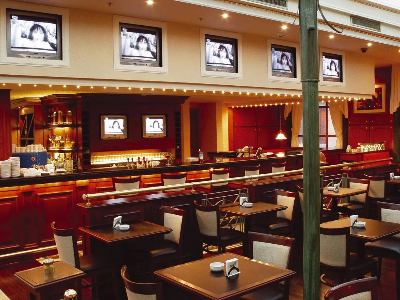 Restaurant/places to eat in Epic Hotel Villa Mercedes