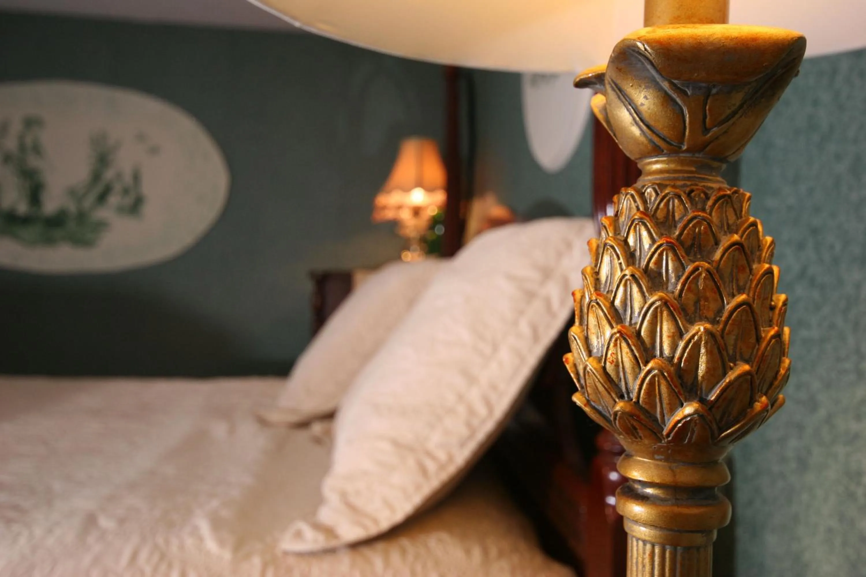 Decorative detail, Bed in Lamb and Lion Inn
