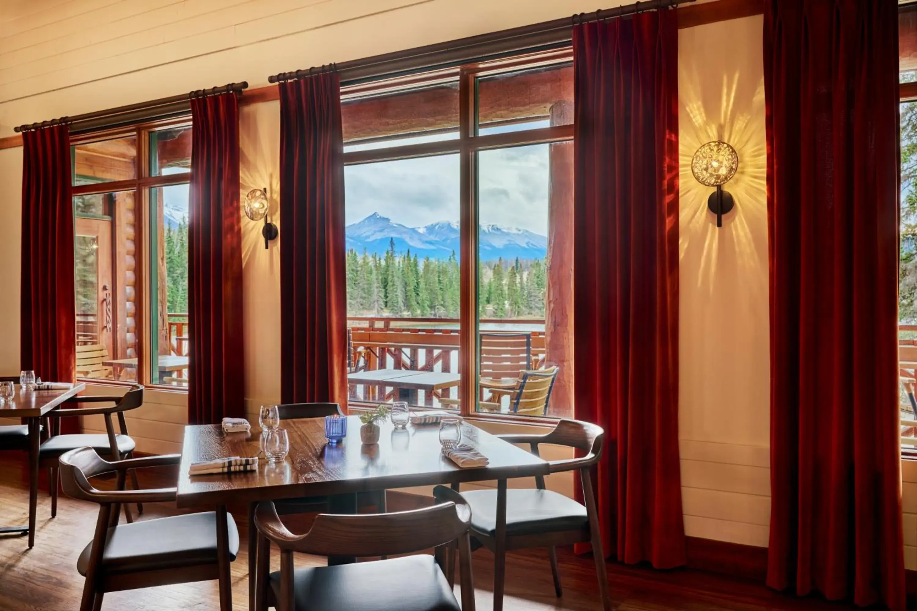 Restaurant/places to eat in Pyramid Lake Lodge Restaurant/places to eat in Pyramid Lake Lodge