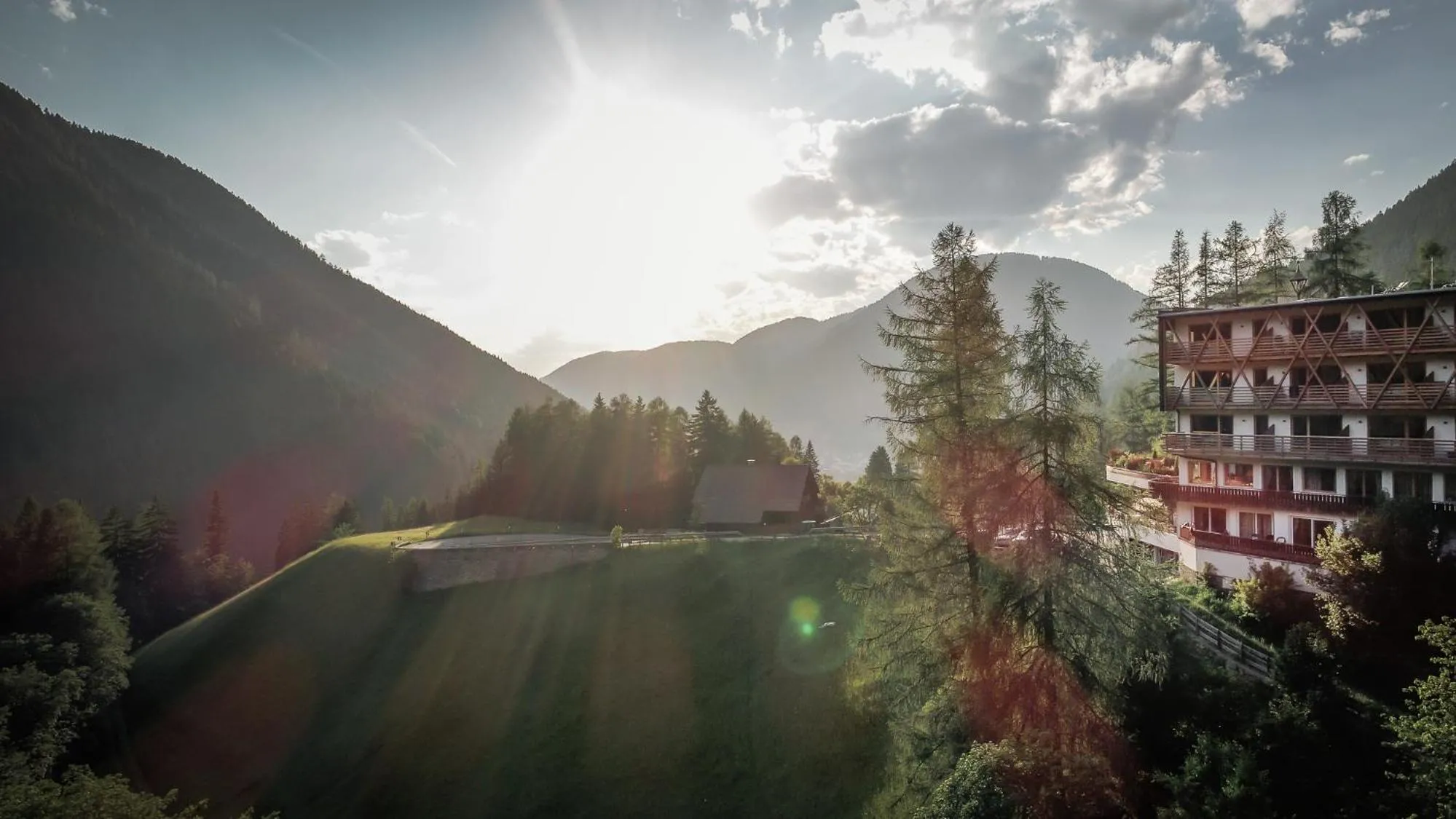 Bike & Ski Hotel Diana Karersee